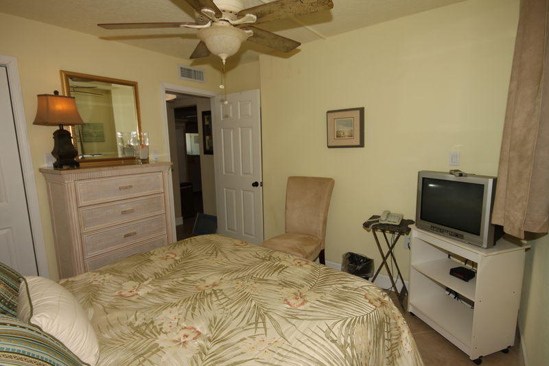 EL MATADOR CONDO - Residential