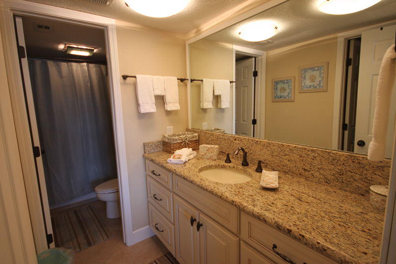 EL MATADOR CONDO - Residential