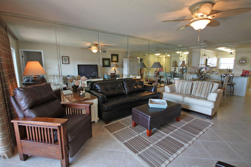 EL MATADOR CONDO - Residential