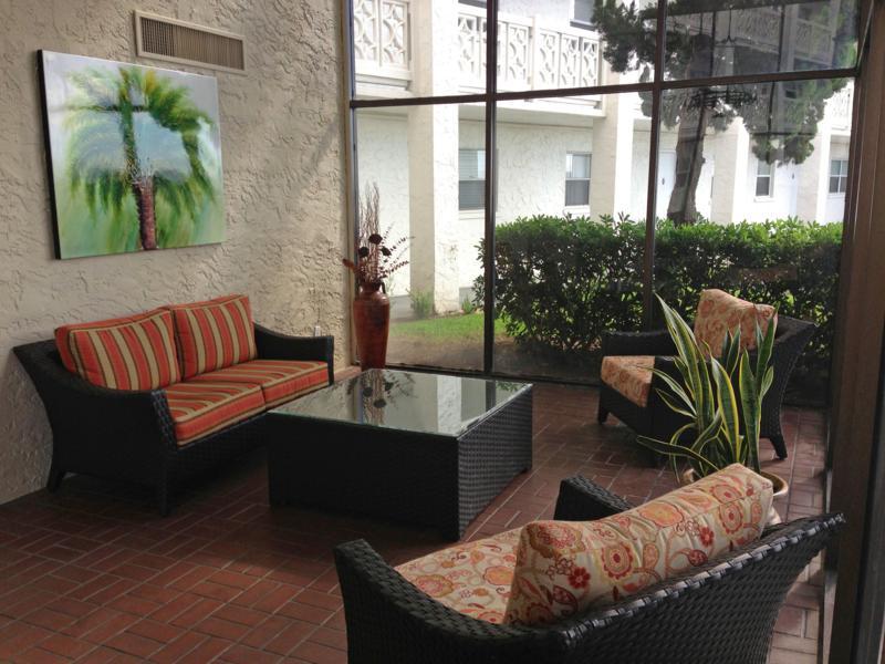 EL MATADOR CONDO - Residential