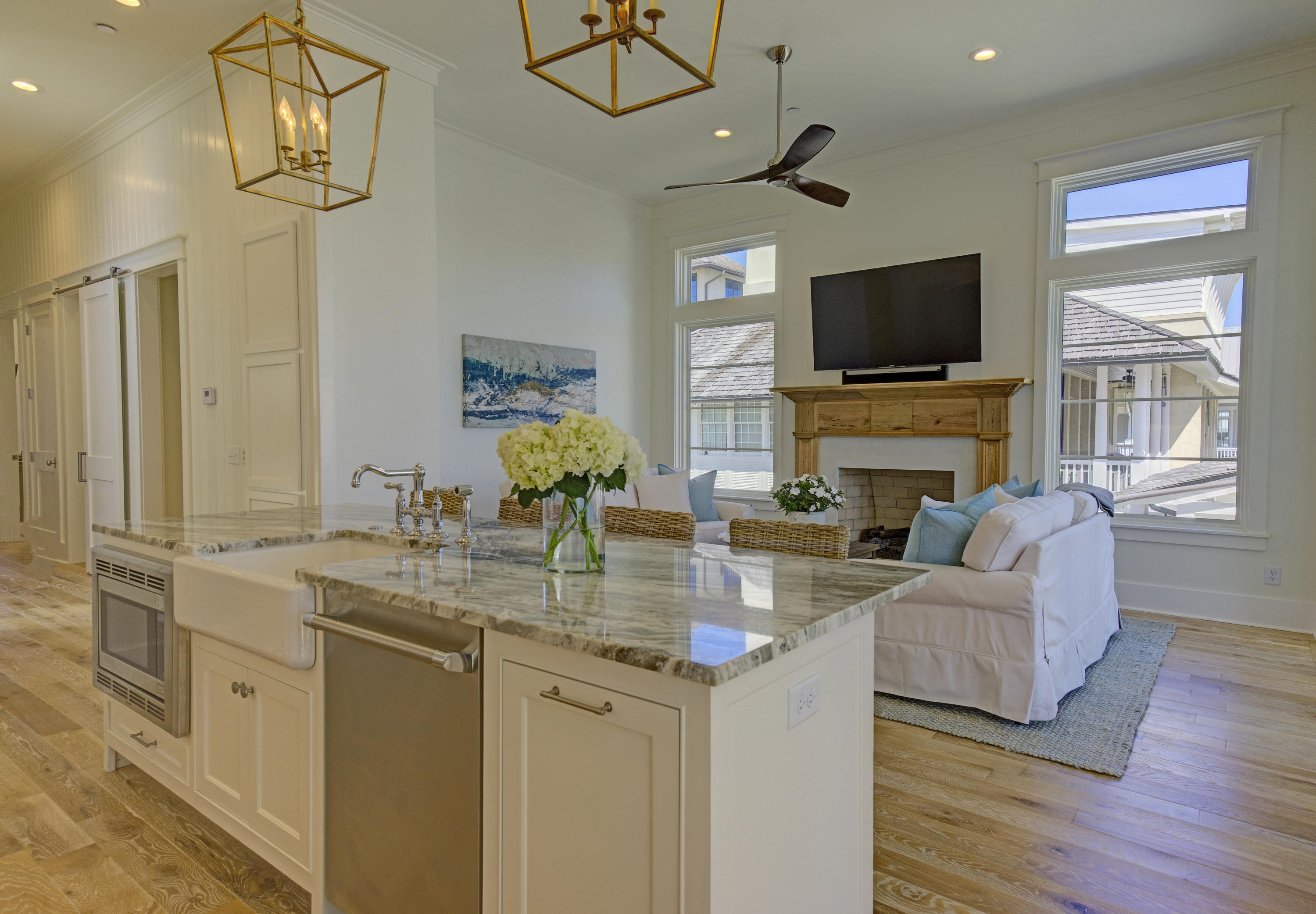 WATER'S EDGE - Residential