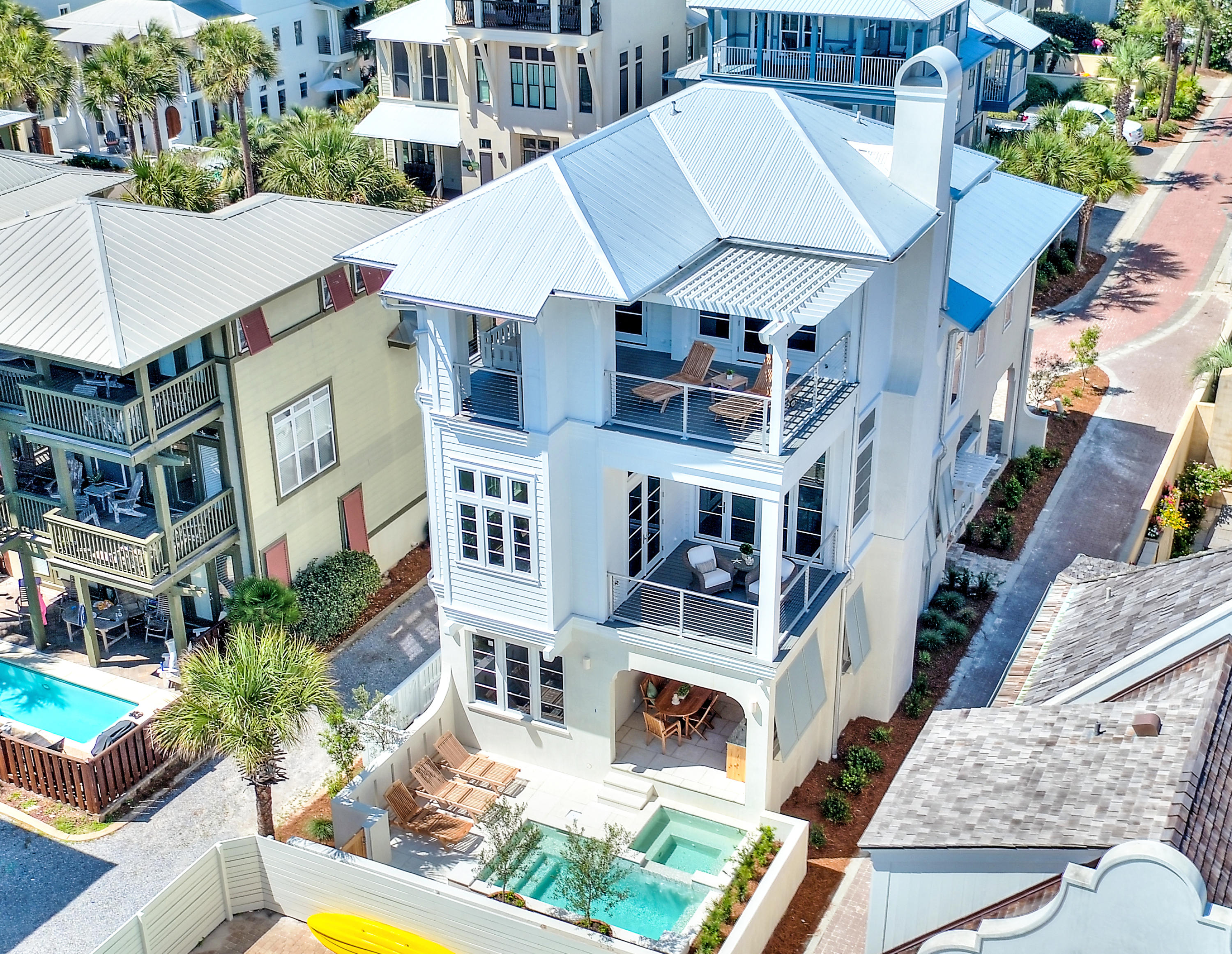 WATER'S EDGE - Residential