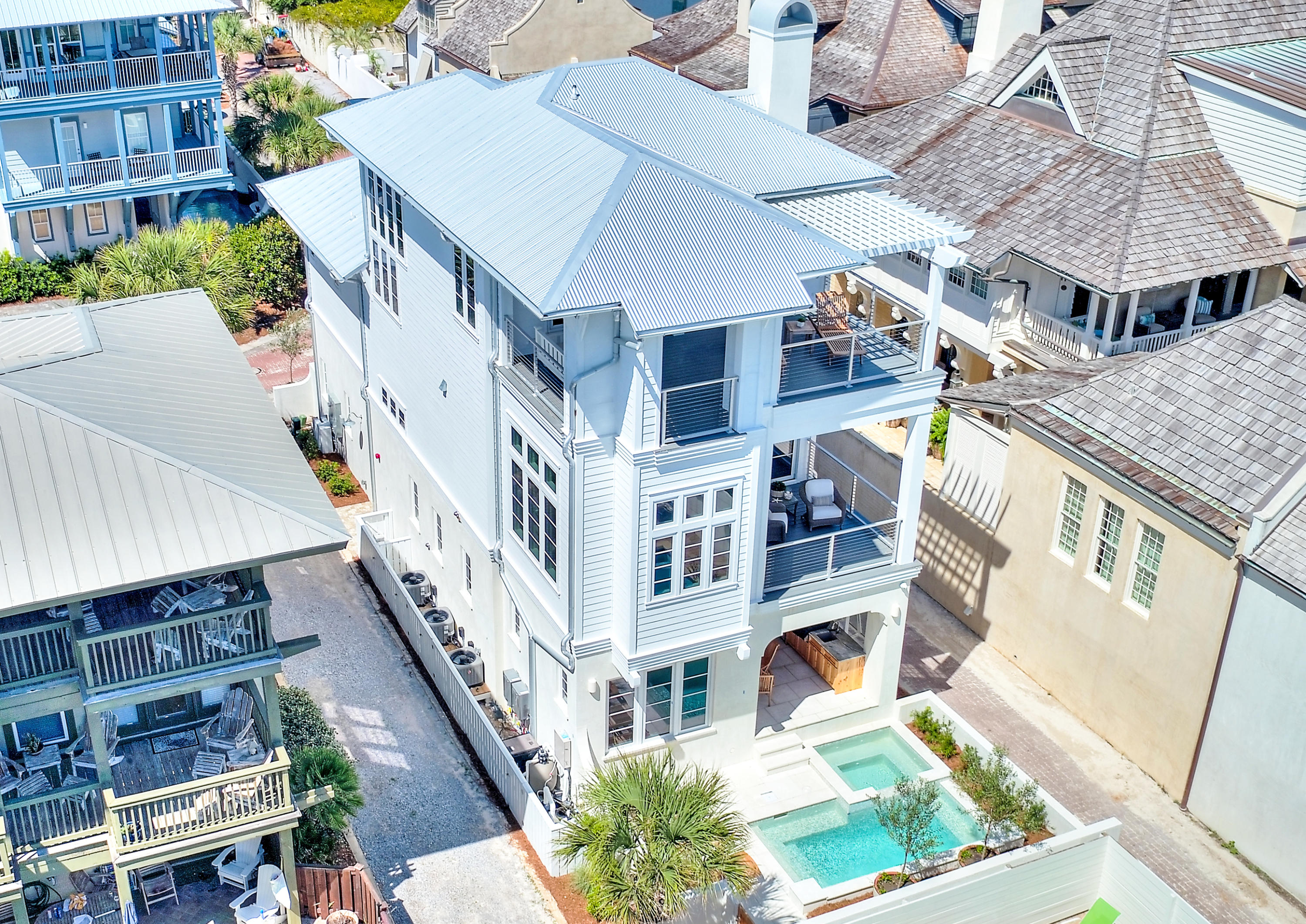 WATER'S EDGE - Residential