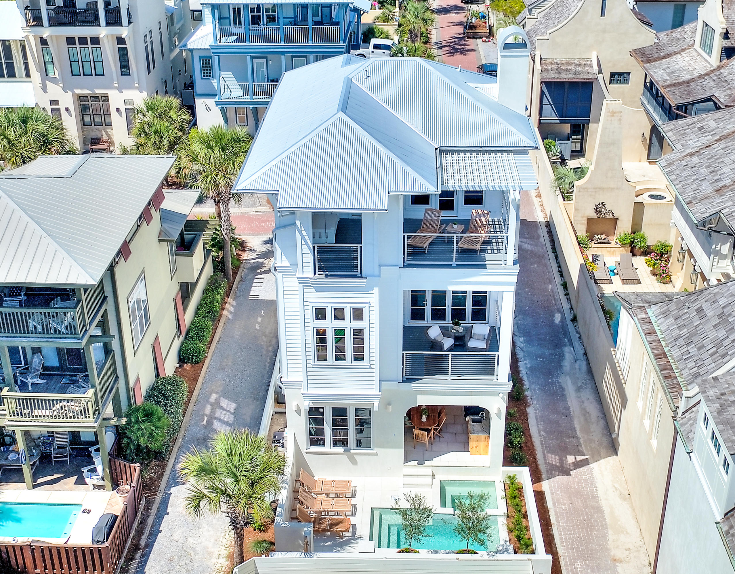WATER'S EDGE - Residential
