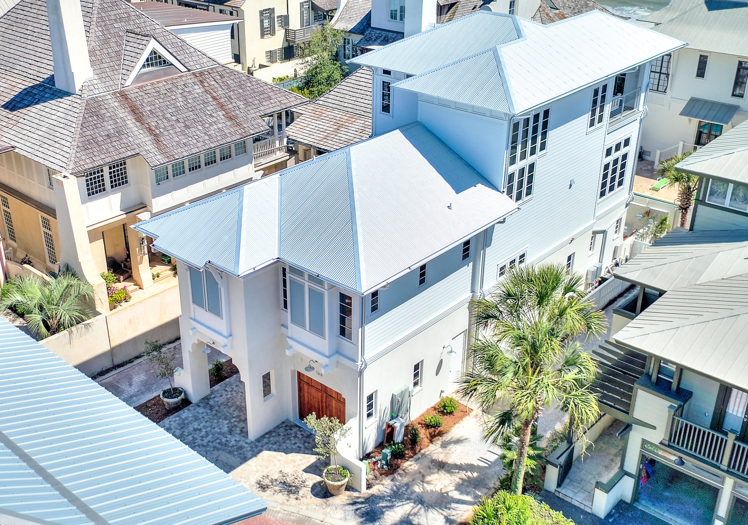 WATER'S EDGE - Residential