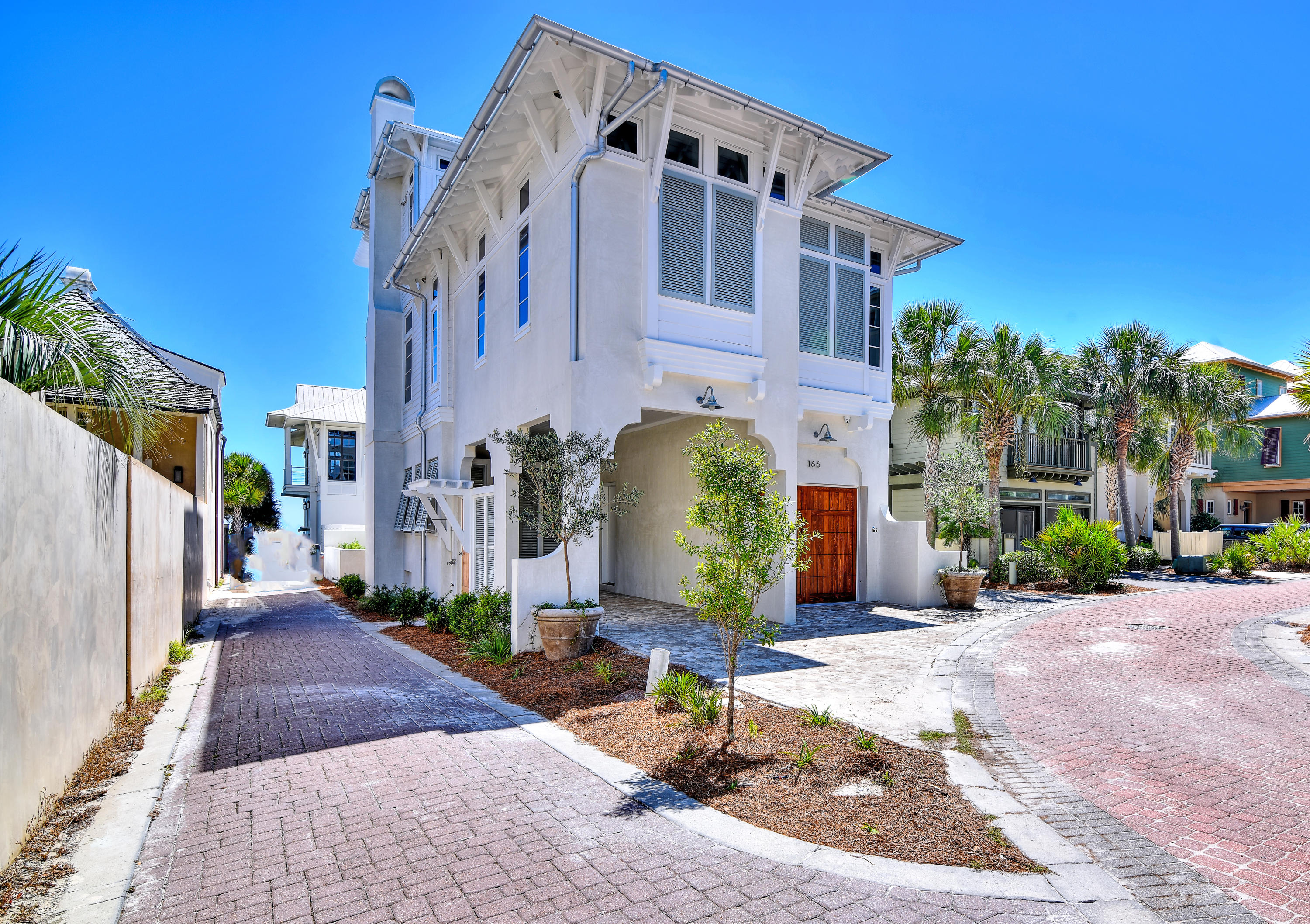 WATER'S EDGE - Residential