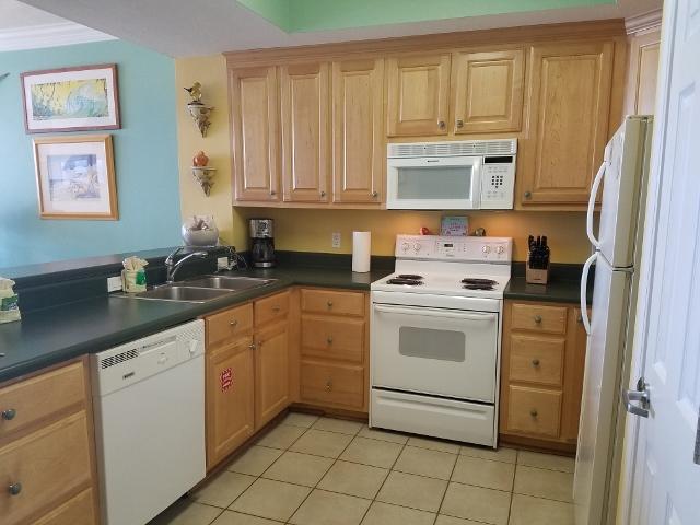 SUMMERWIND CONDOS - Residential