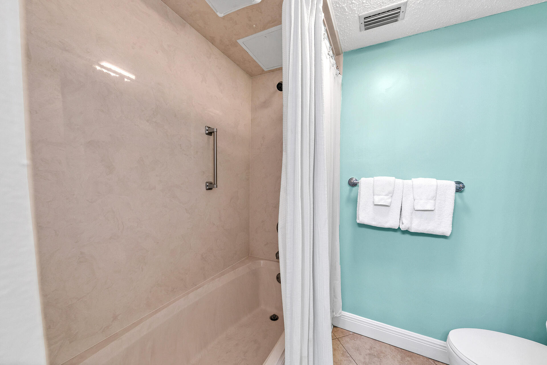 JETTY EAST CONDO - Residential