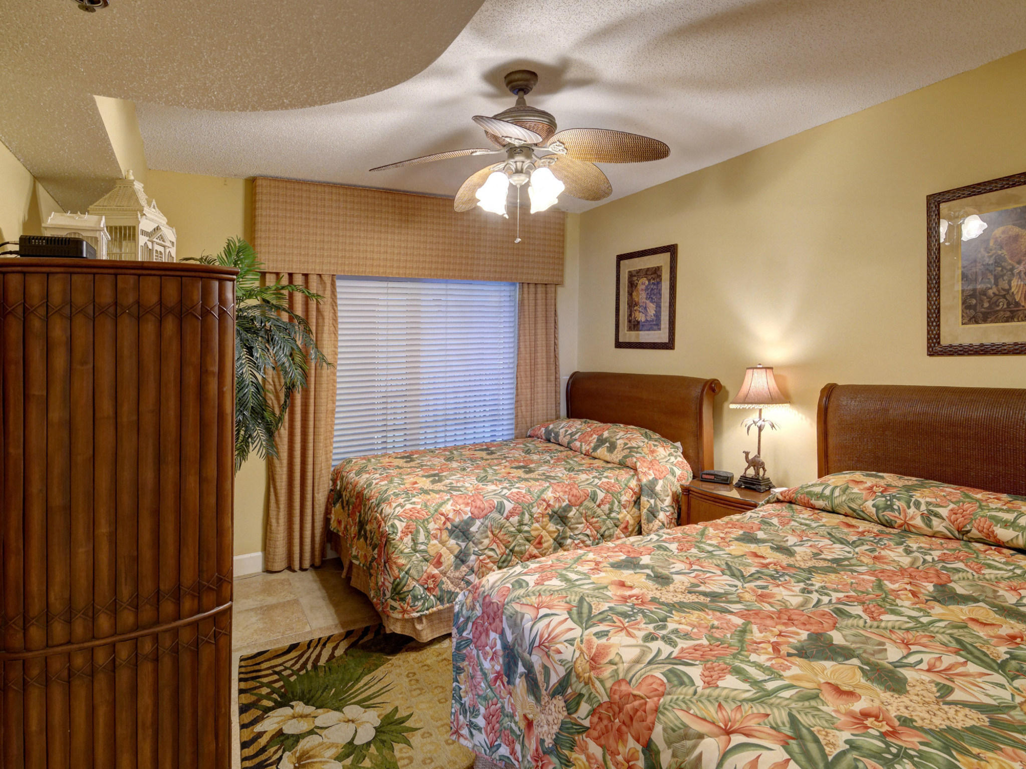 JADE EAST TOWERS CONDO - Residential