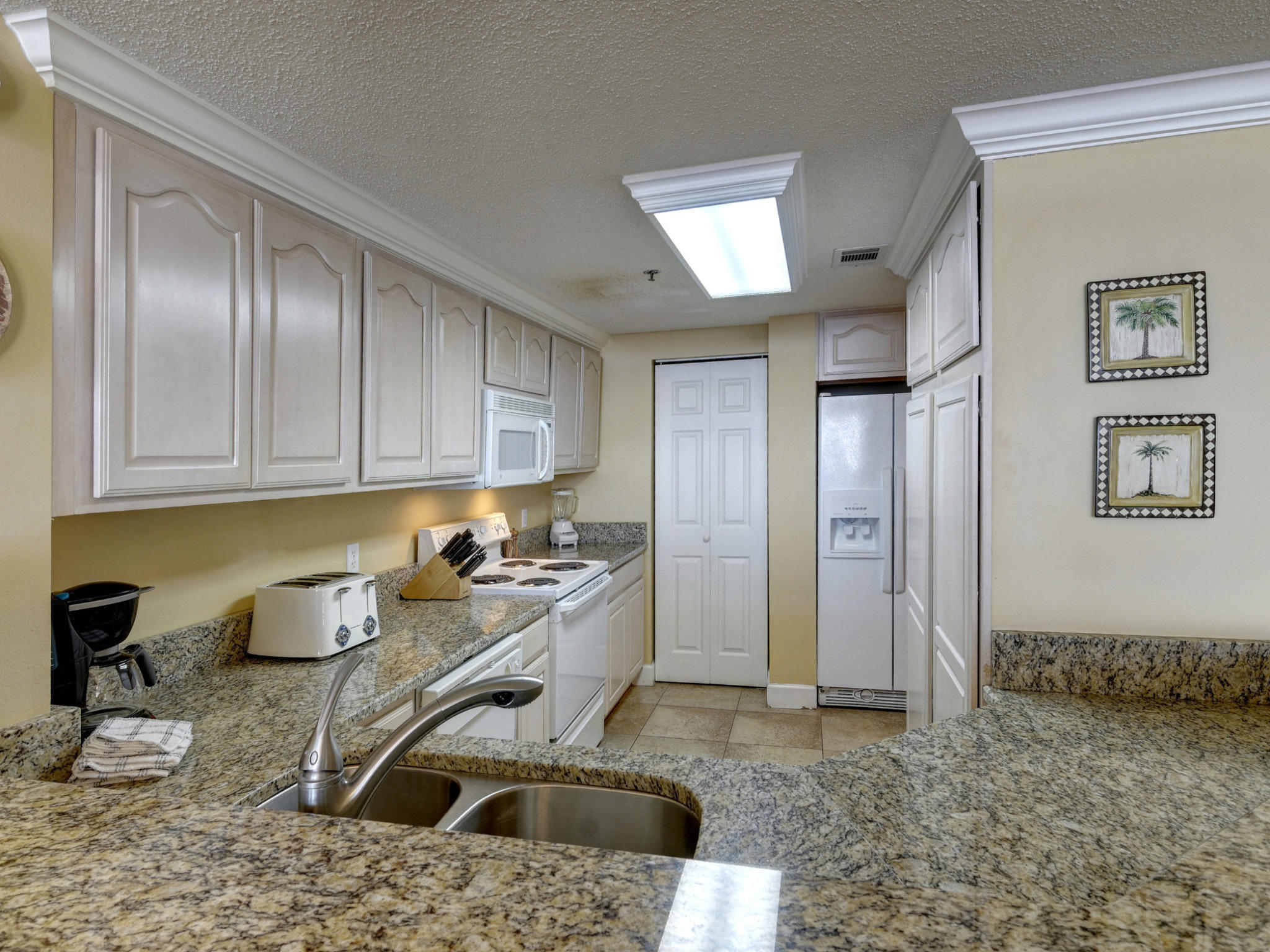 JADE EAST TOWERS CONDO - Residential