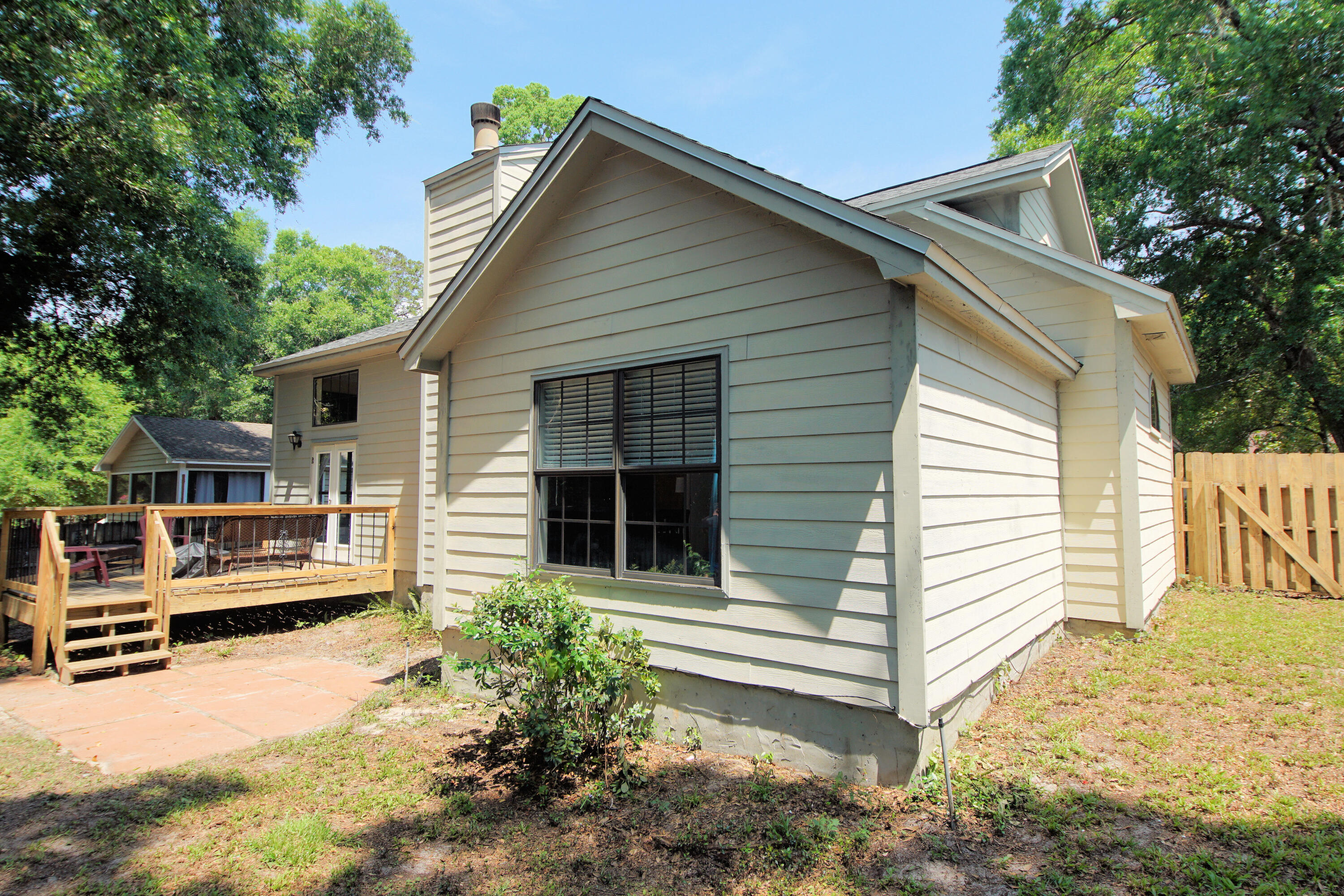 LIVE OAK SHORES - Residential