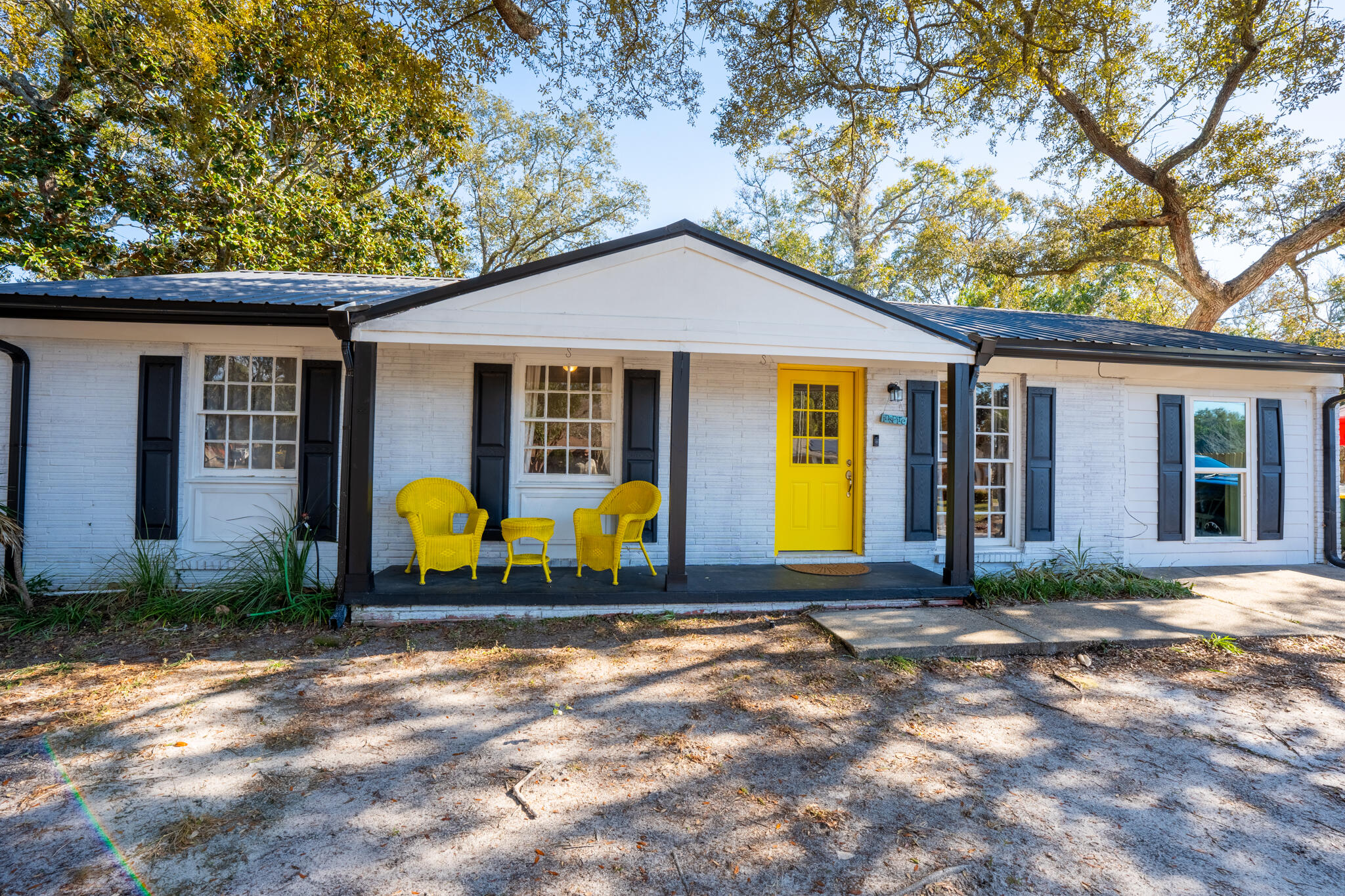 Welcome Home to This Centrally Located Single-Family Gem in Fort Walton Beach!This move-in ready brick home is available for immediate occupancy and offers comfort, convenience, and charm.Key Features:3 Bedrooms / 1.5 BathroomsBonus Room for added flexibility--perfect as an office, playroom, or extra living spacePet-Friendly (with approval for up to 2 animals; restrictions apply)Fully Fenced Backyard --flat, and perfect for outdoor enjoymentI12-Month Lease with a built-in military clause for peace of mindLocated in the heart of Fort Walton Beach, this home offers easy access to shopping, dining, beaches and military bases. Appication Fee: $49 per occupant over the age of 18.