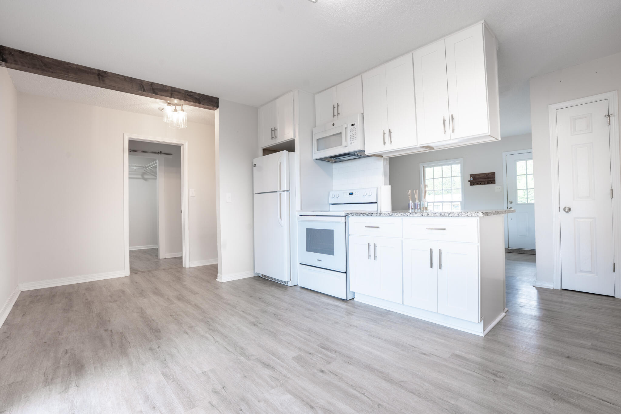 OAKLAND HEIGHTS 1ST ADDN - Residential Lease