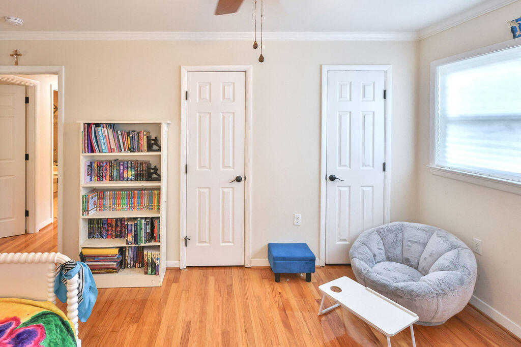 VILLA RUSS PARK S/D LOT 30 BLK 3 - Residential