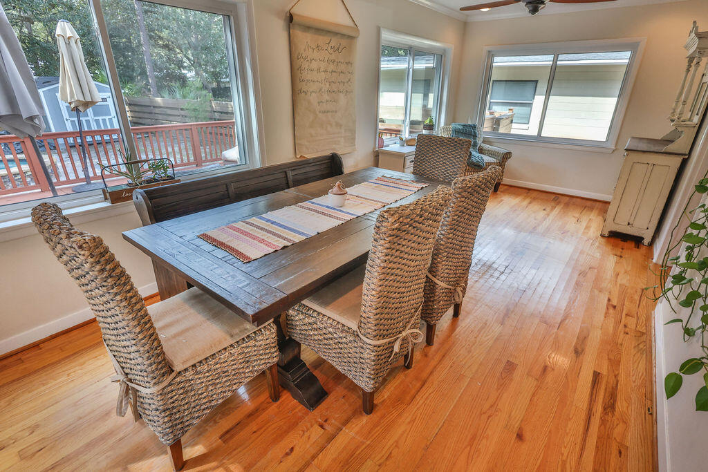 VILLA RUSS PARK S/D LOT 30 BLK 3 - Residential