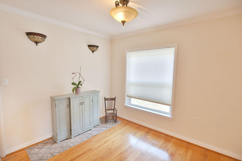 VILLA RUSS PARK S/D LOT 30 BLK 3 - Residential