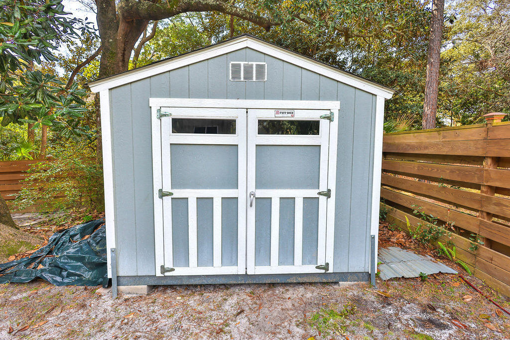 VILLA RUSS PARK S/D LOT 30 BLK 3 - Residential