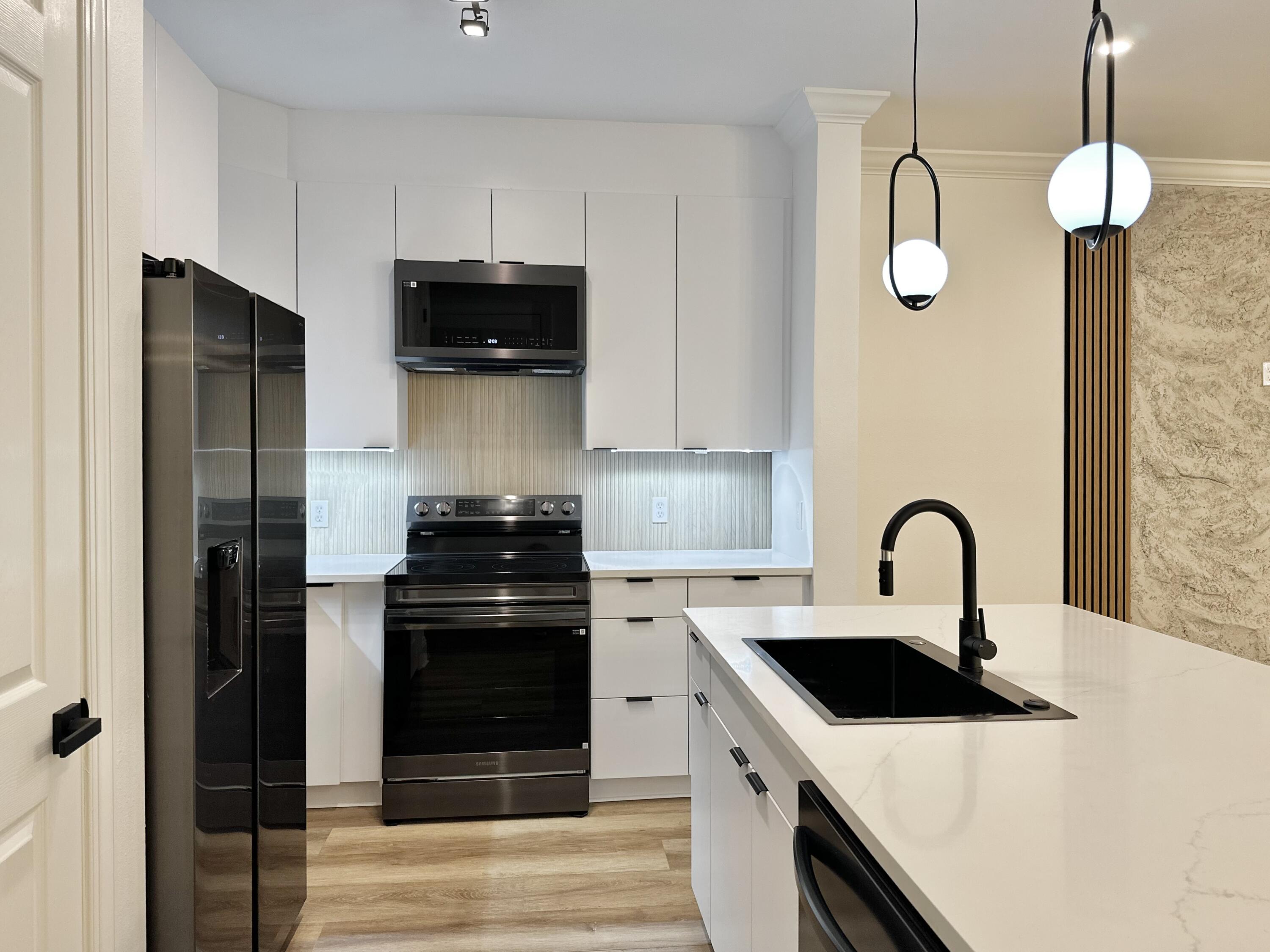 EAGLE BAY - Residential