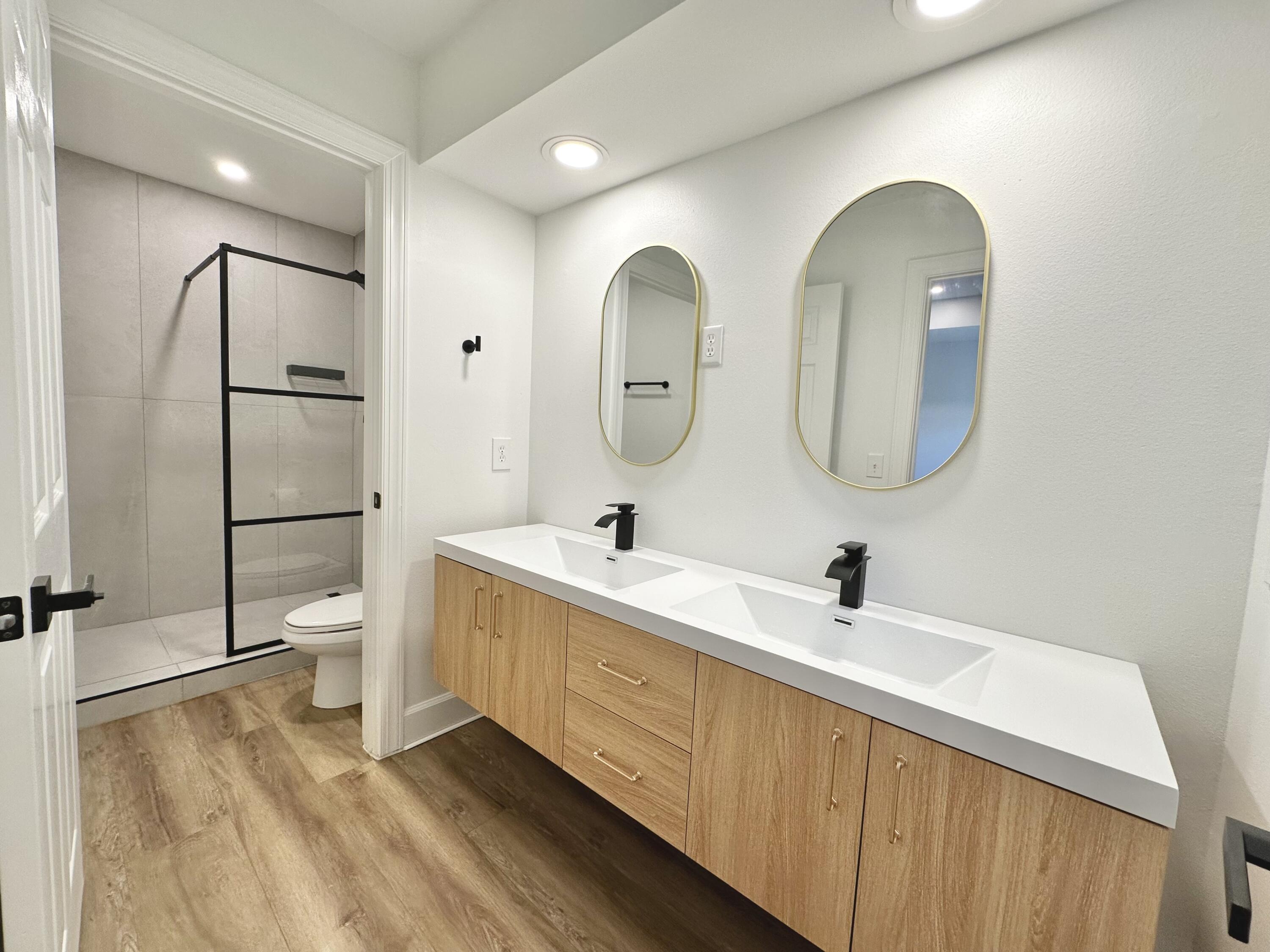 EAGLE BAY - Residential