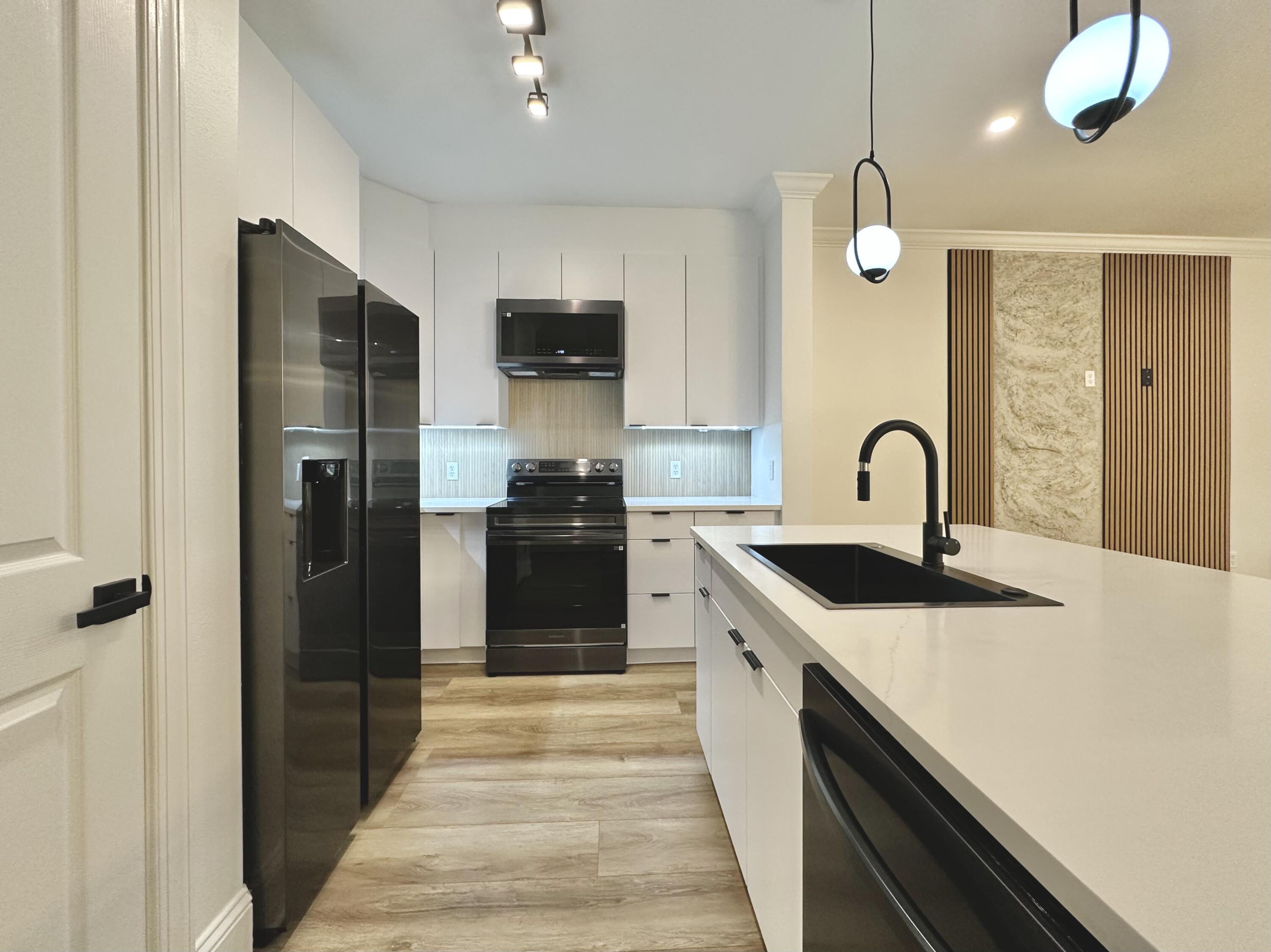 EAGLE BAY - Residential