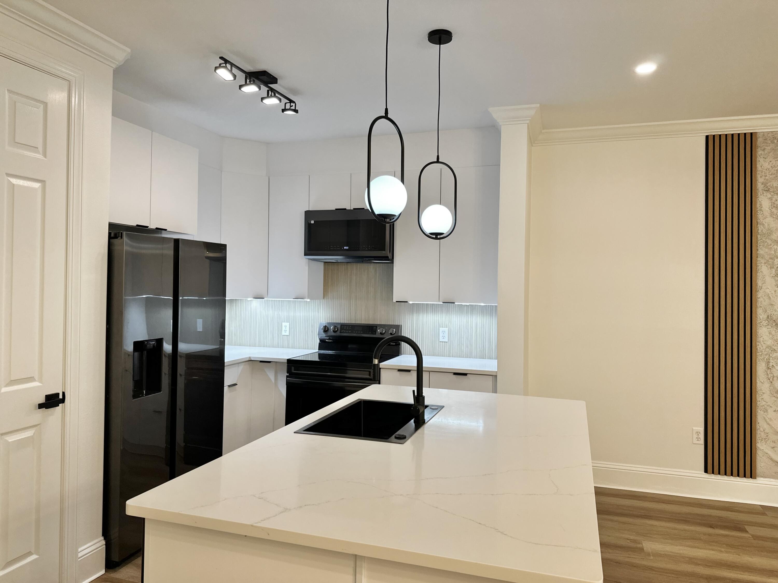 EAGLE BAY - Residential