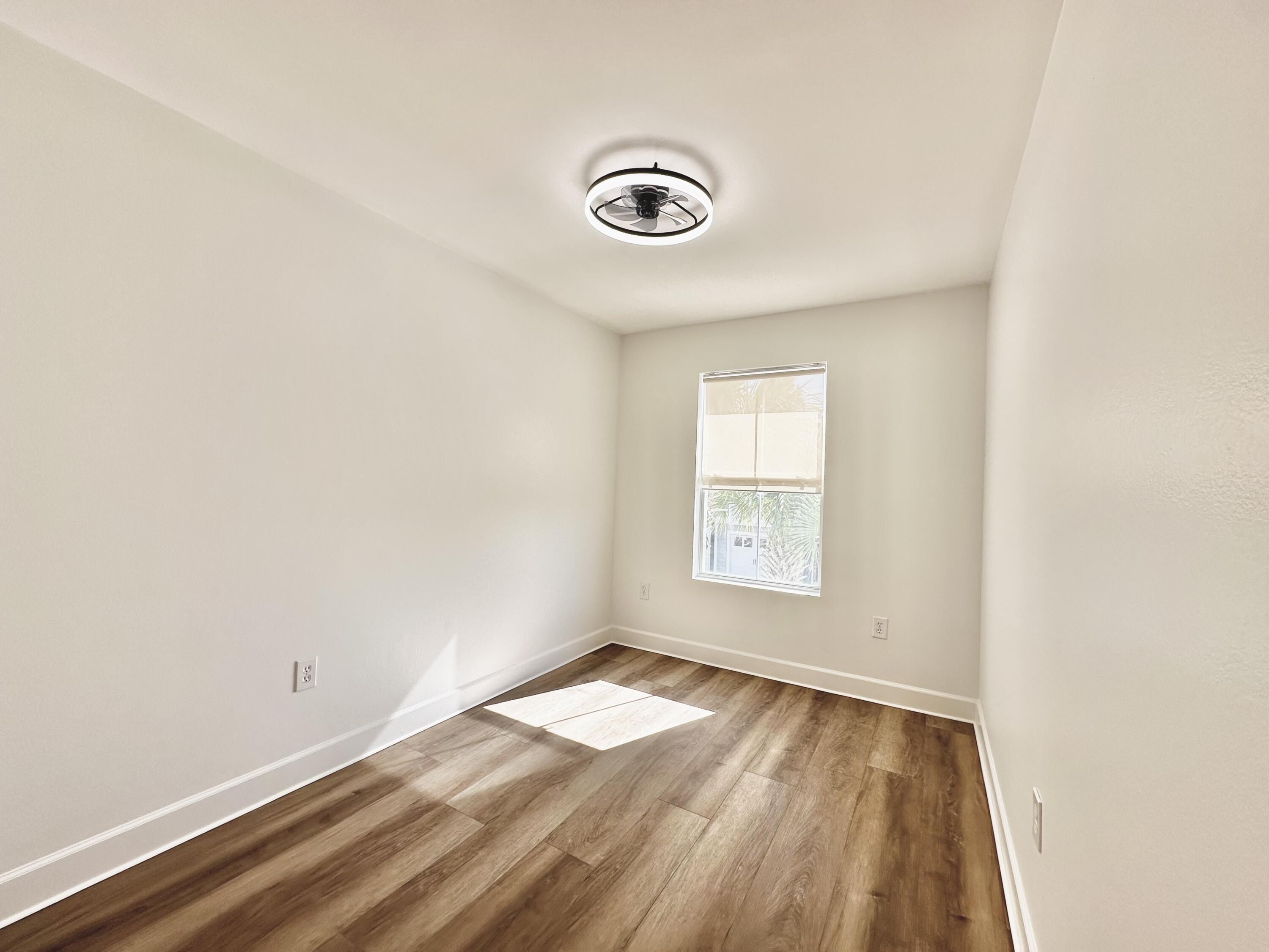 EAGLE BAY - Residential