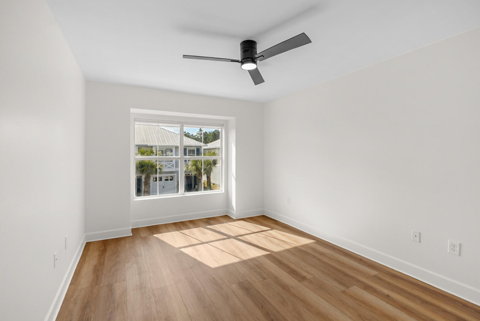 EAGLE BAY - Residential