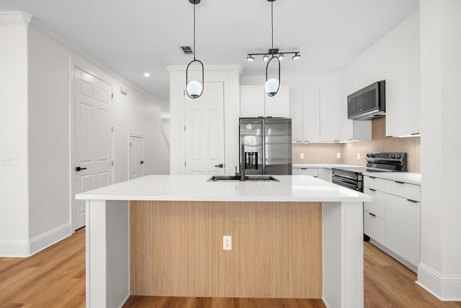 EAGLE BAY - Residential