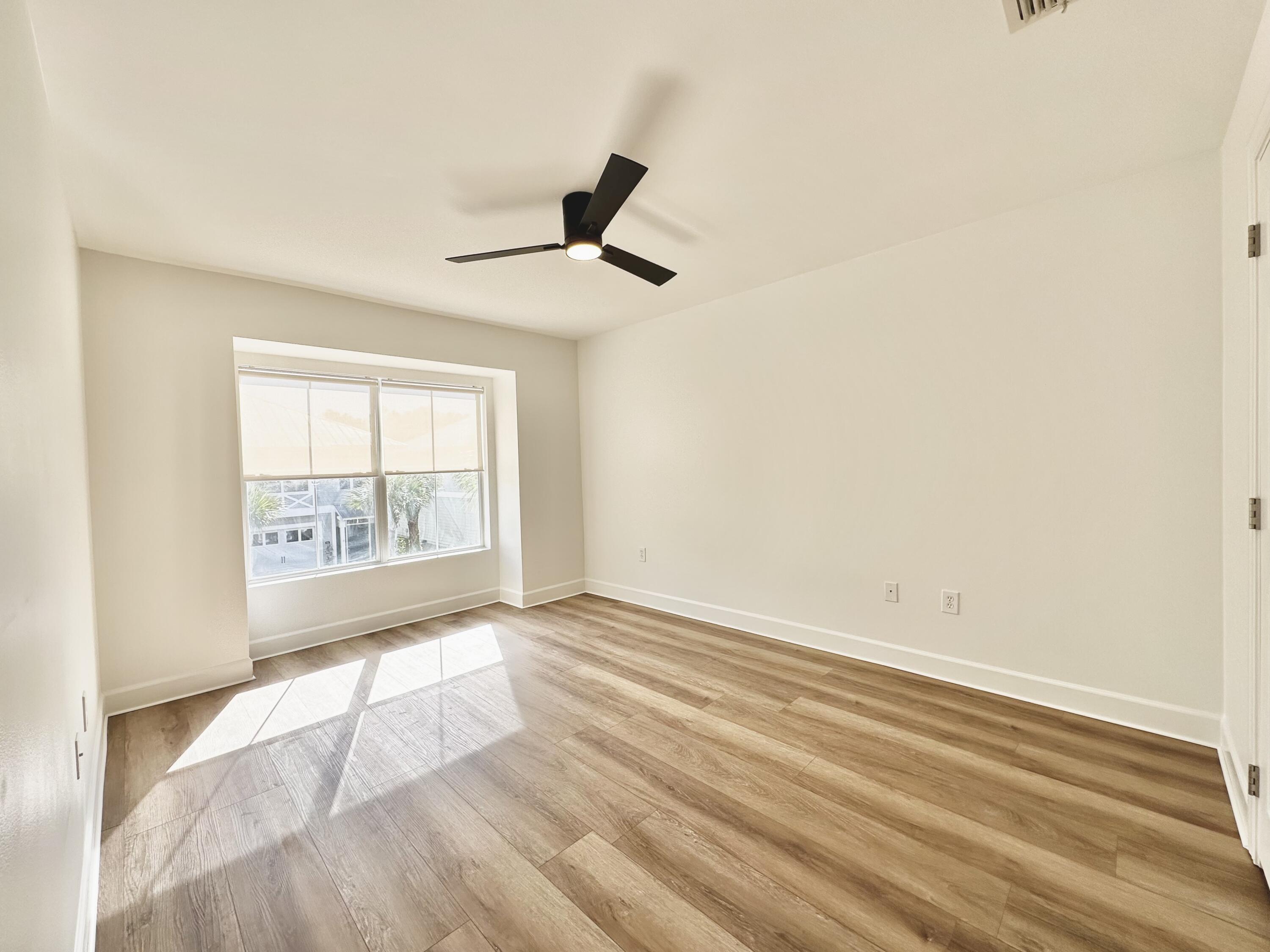 EAGLE BAY - Residential