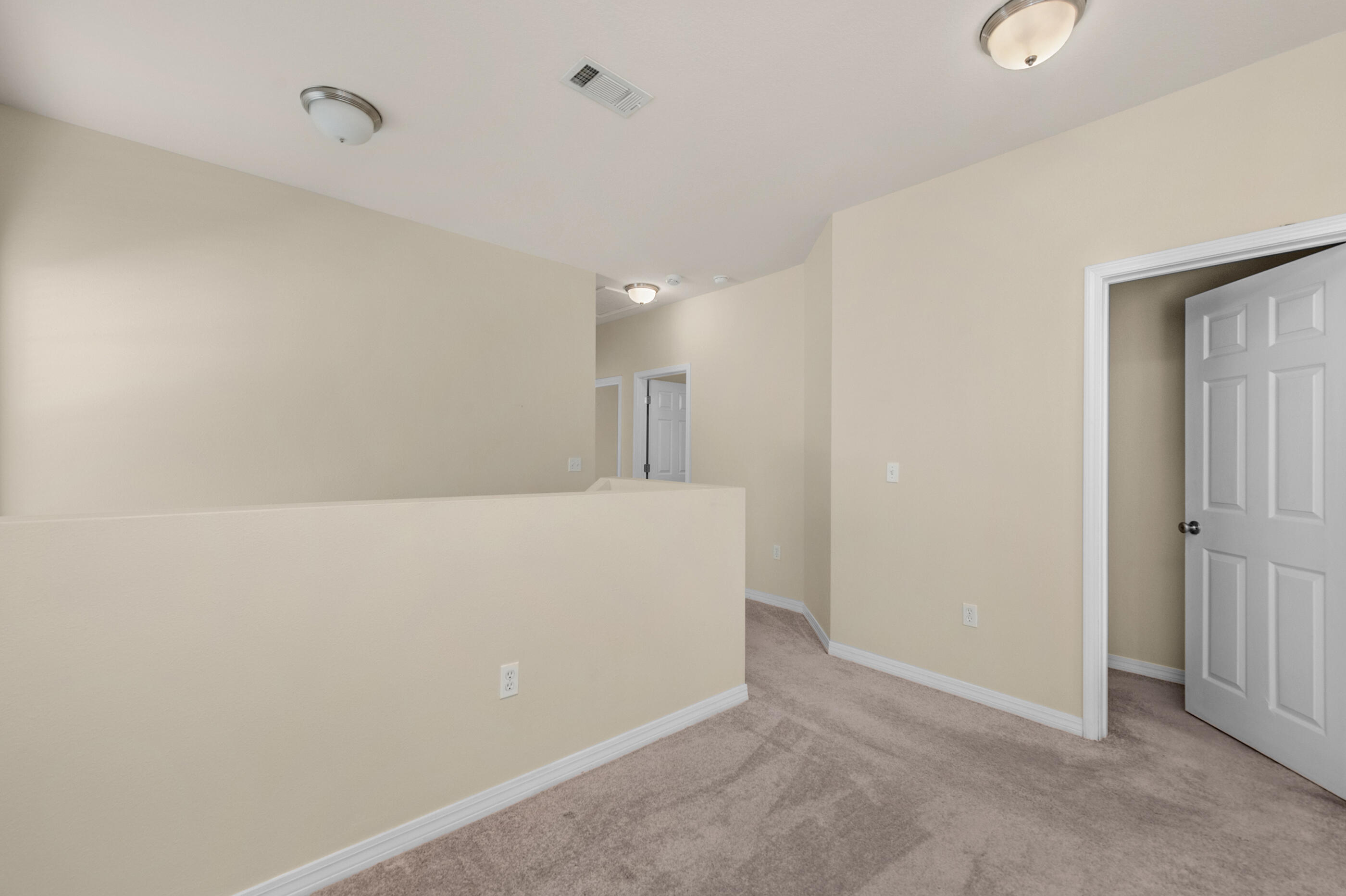 MERIDIAN SQUARE T/H - Residential