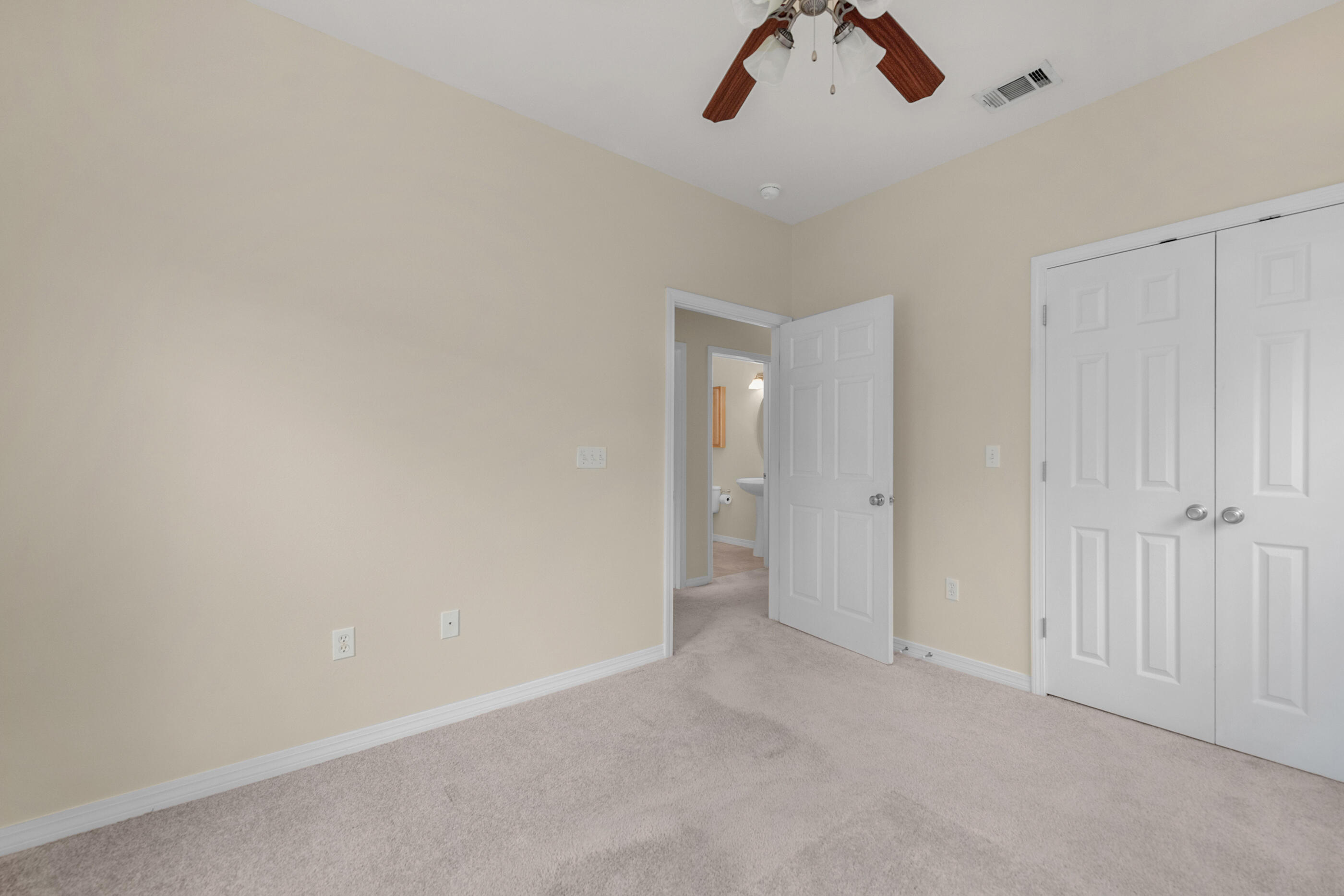 MERIDIAN SQUARE T/H - Residential