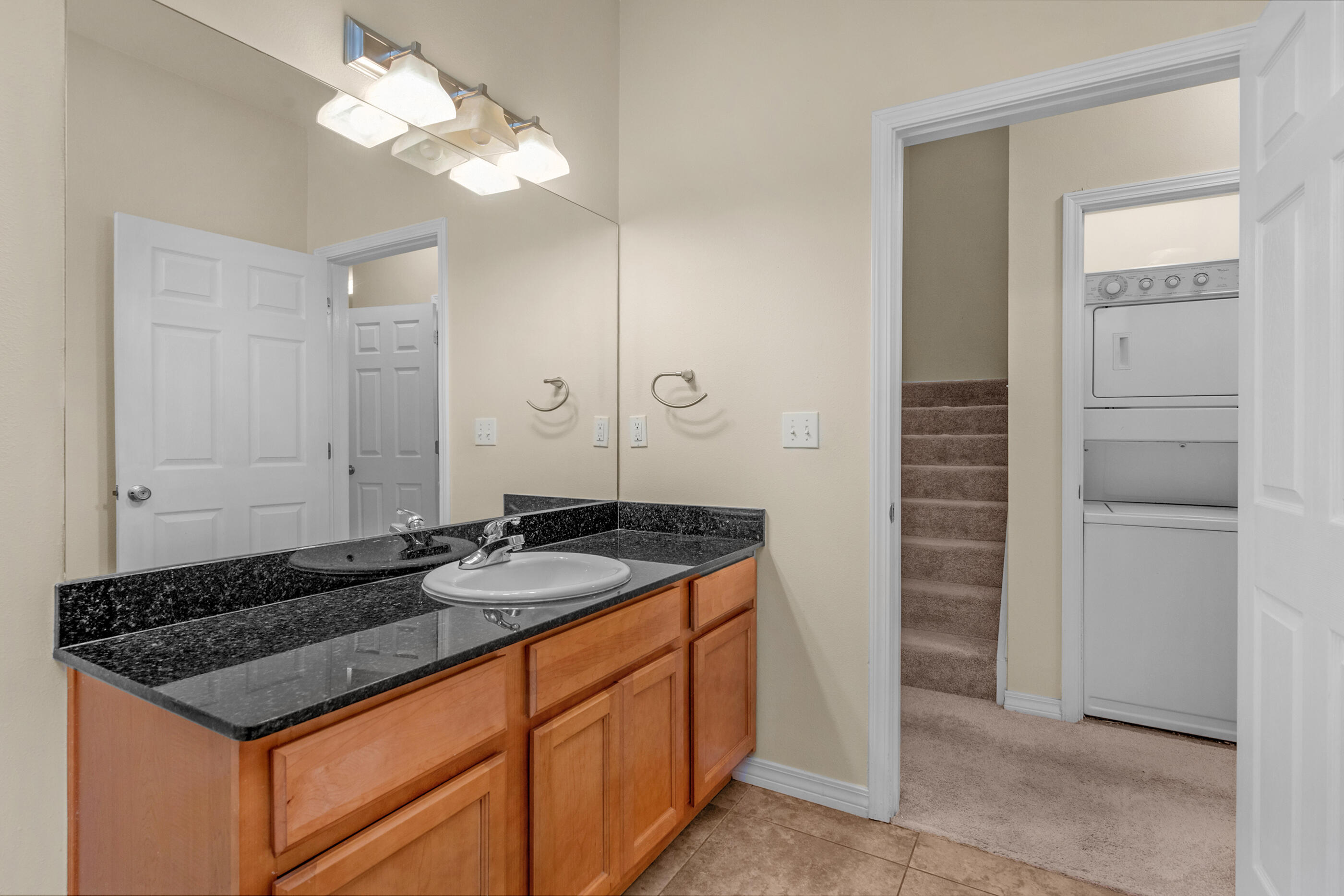 MERIDIAN SQUARE T/H - Residential