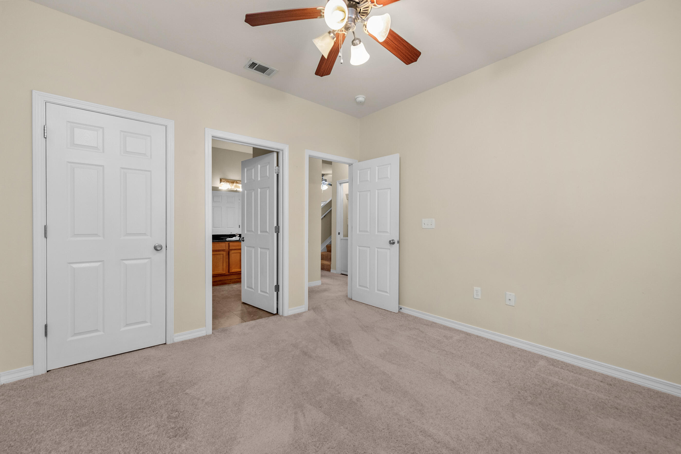 MERIDIAN SQUARE T/H - Residential
