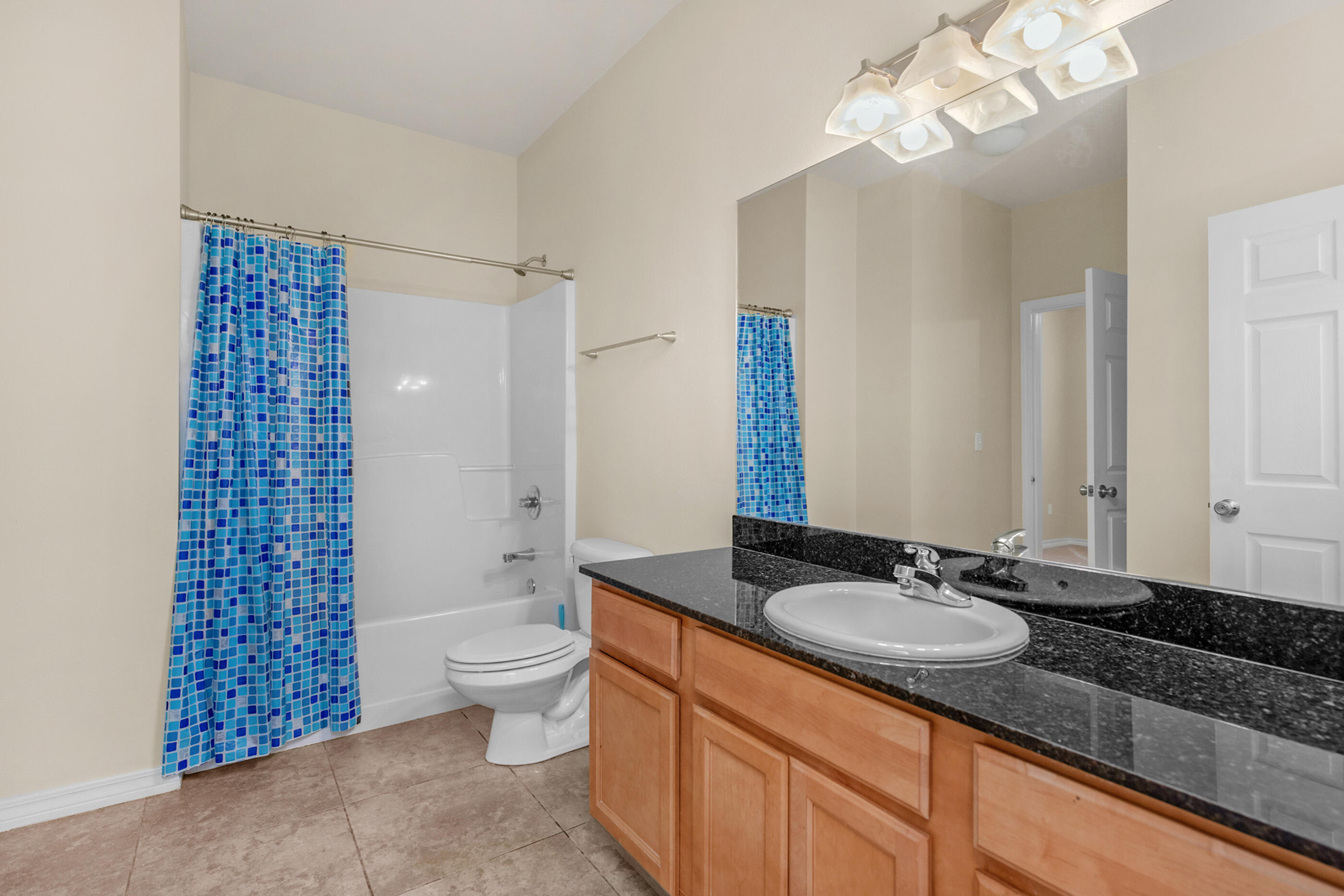 MERIDIAN SQUARE T/H - Residential