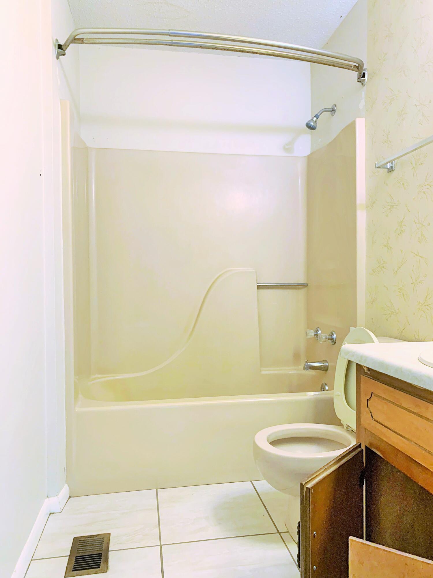 CREEKSIDE 6 - Residential