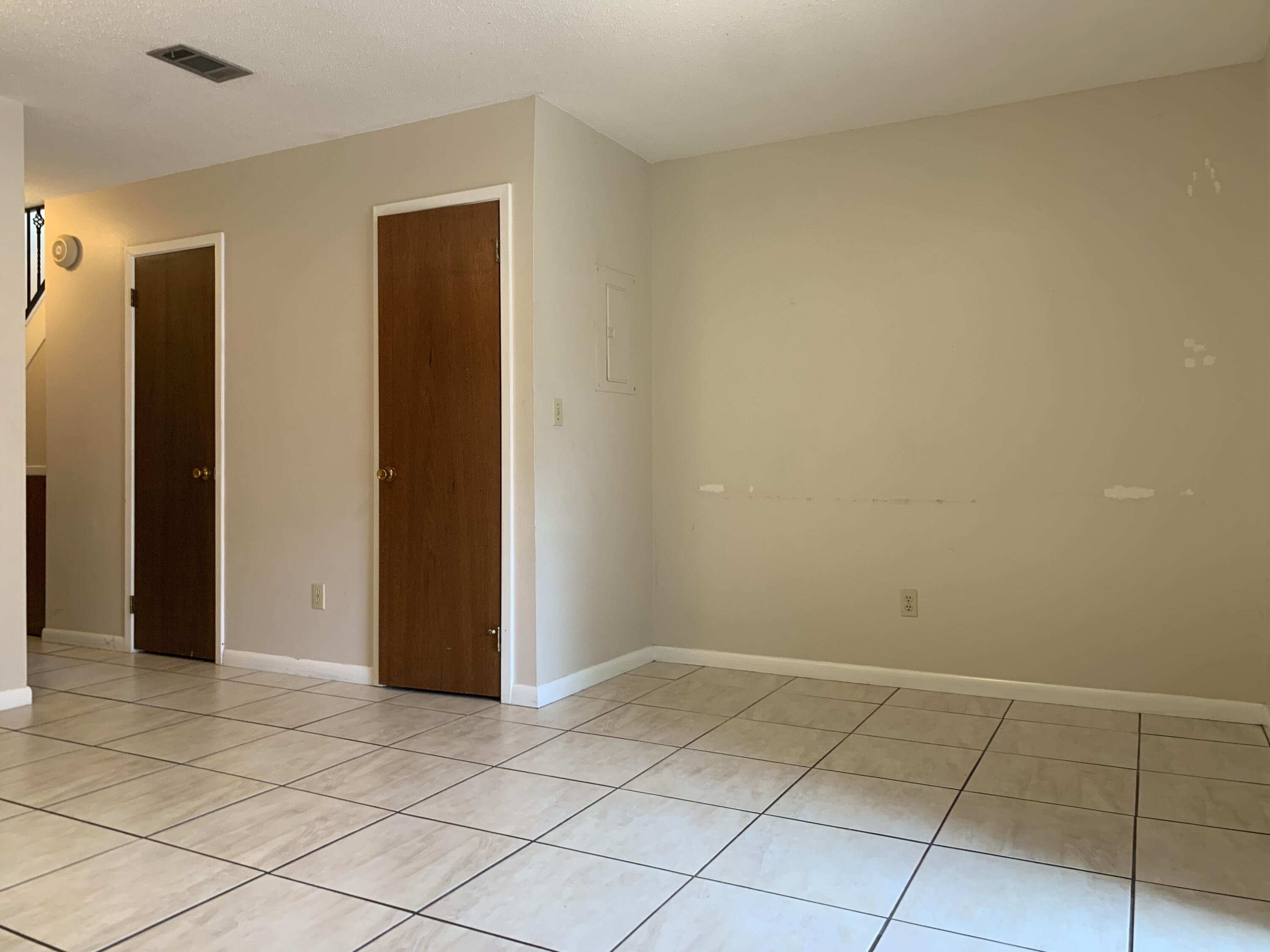 CREEKSIDE 6 - Residential