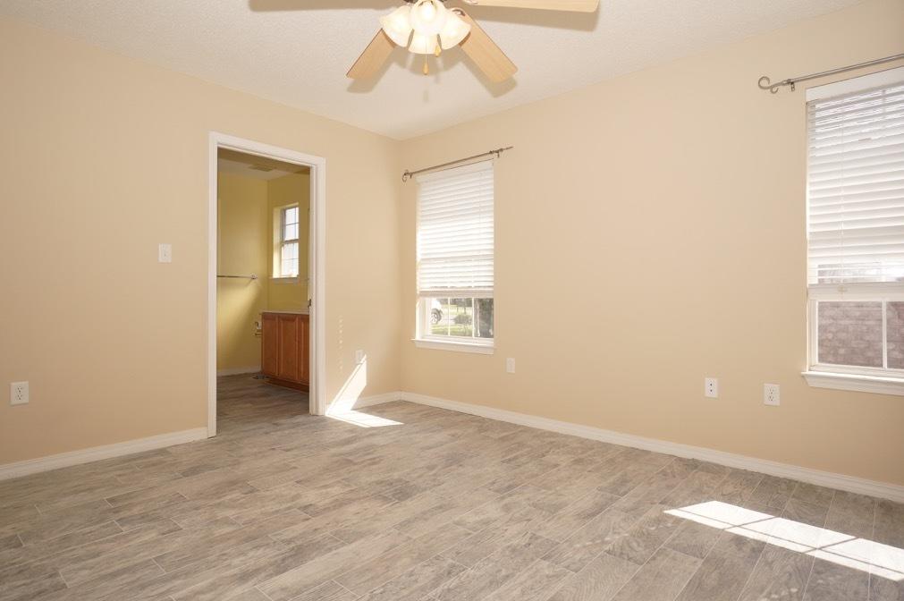 PARADISE RETREAT - Residential Lease