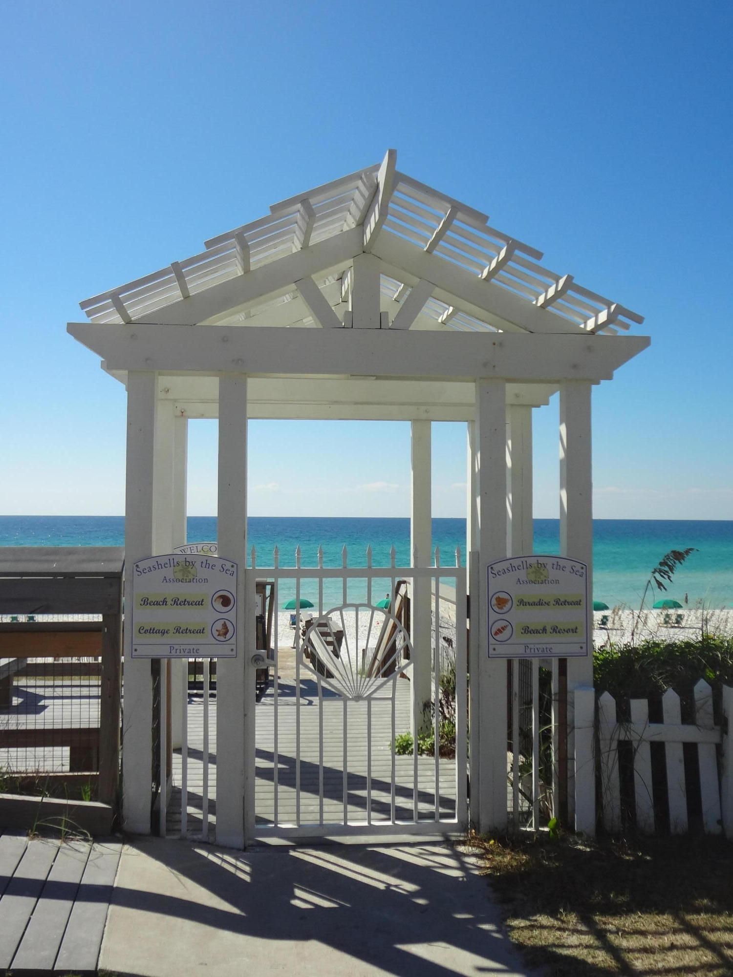 PARADISE RETREAT - Residential Lease
