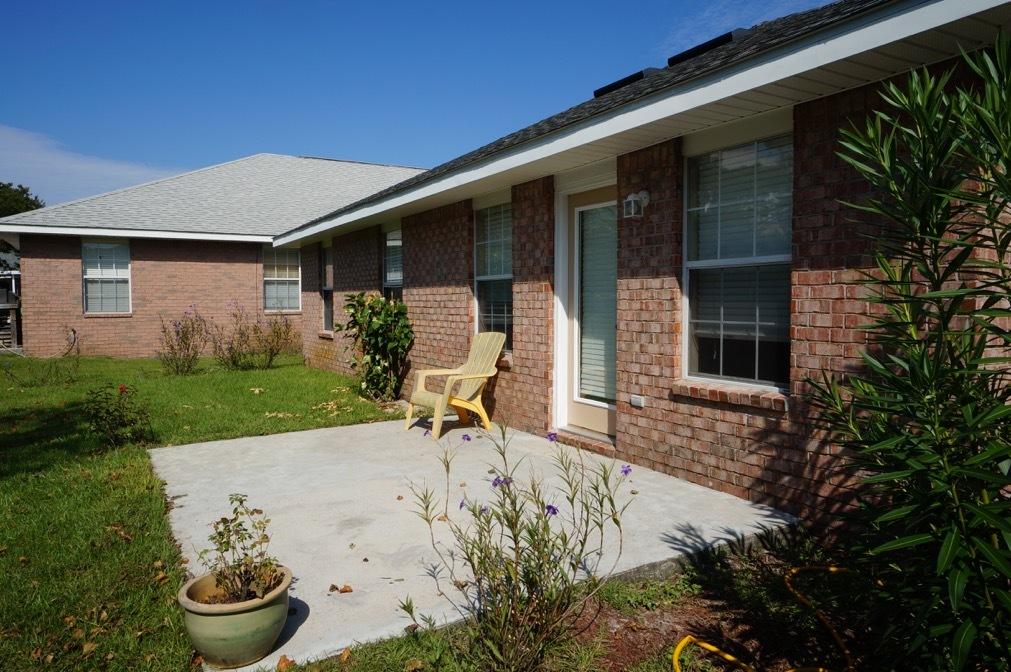 PARADISE RETREAT - Residential Lease