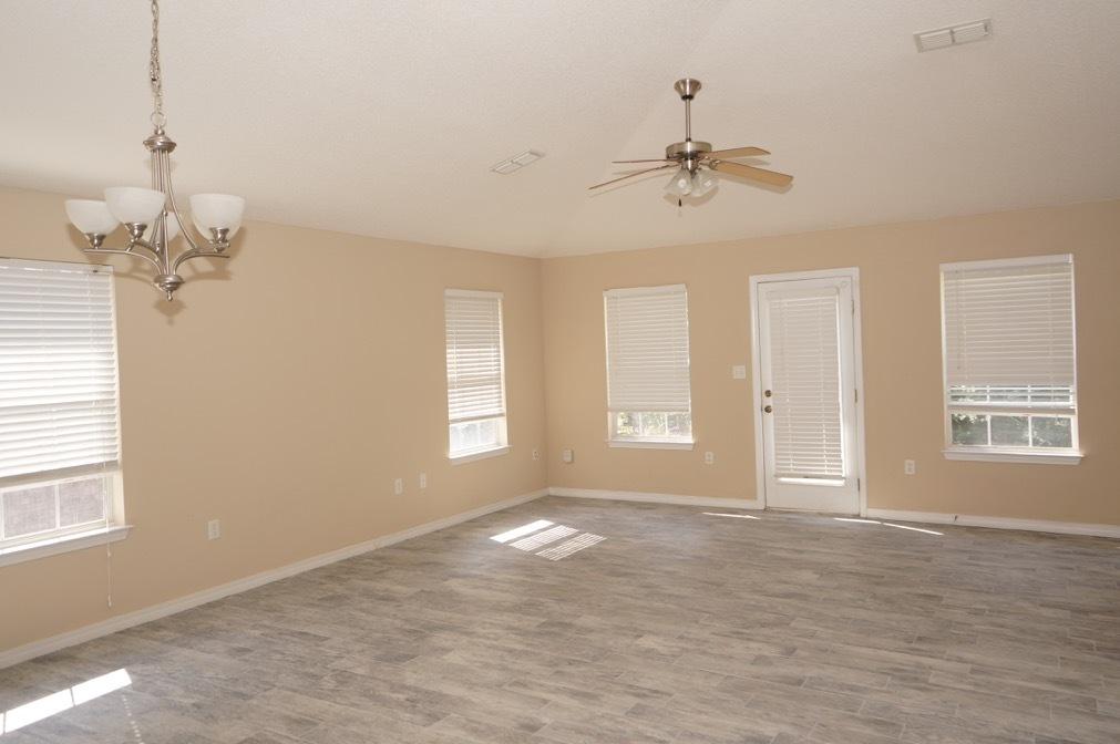 PARADISE RETREAT - Residential Lease