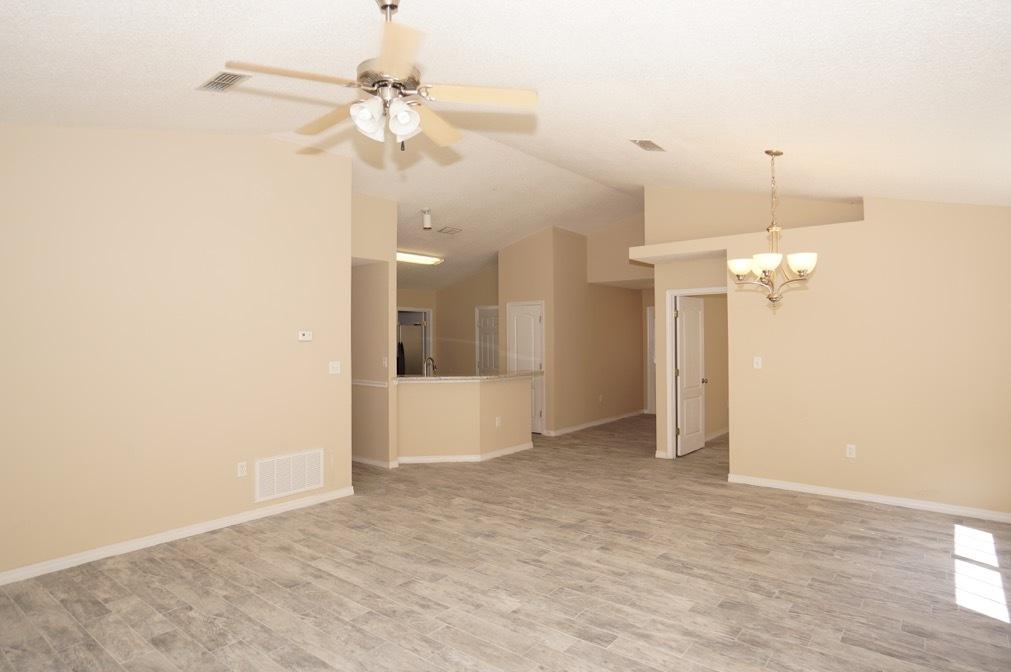 PARADISE RETREAT - Residential Lease