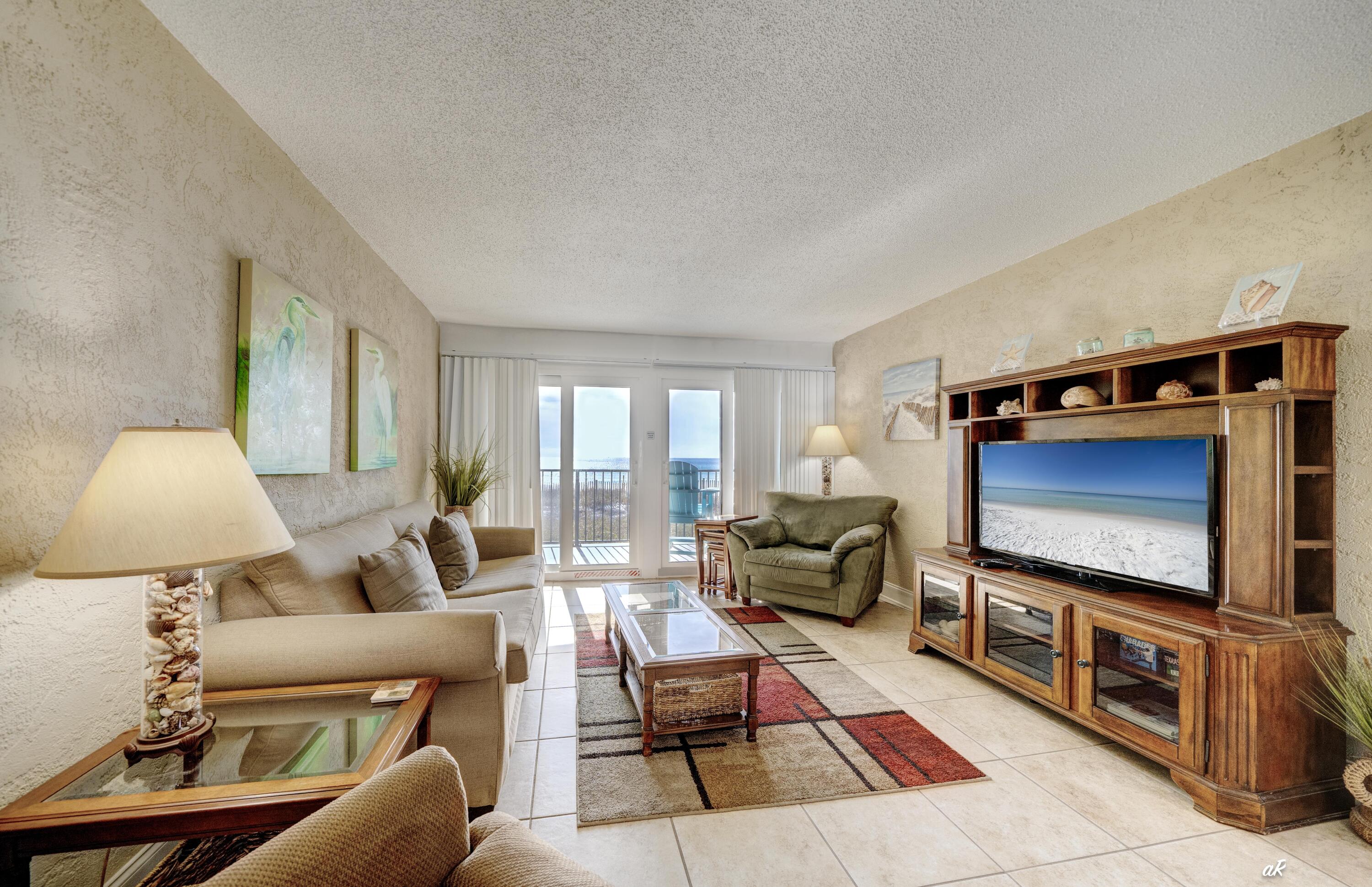 SUGAR BEACH T/H - Residential