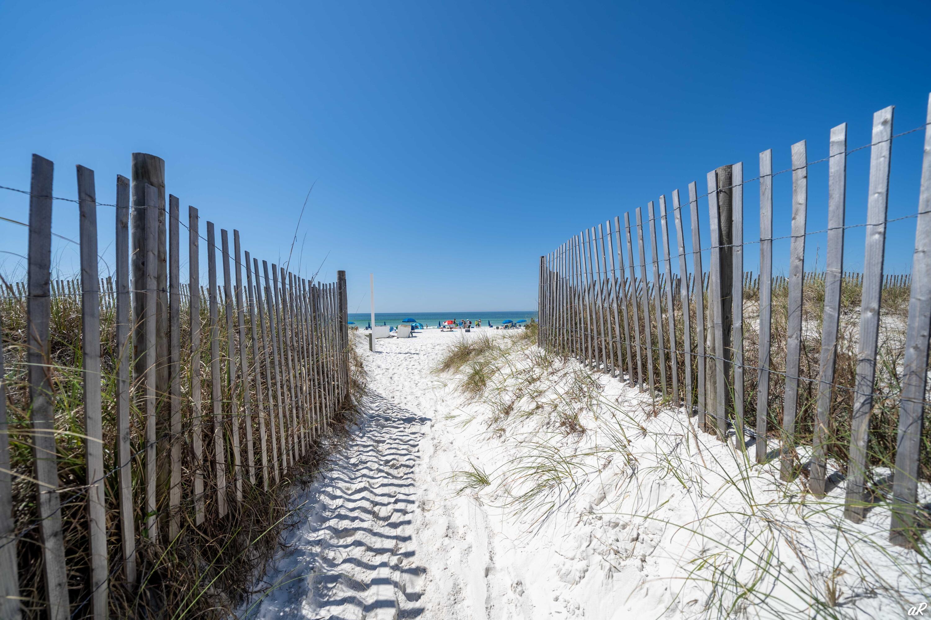 SUGAR BEACH T/H - Residential