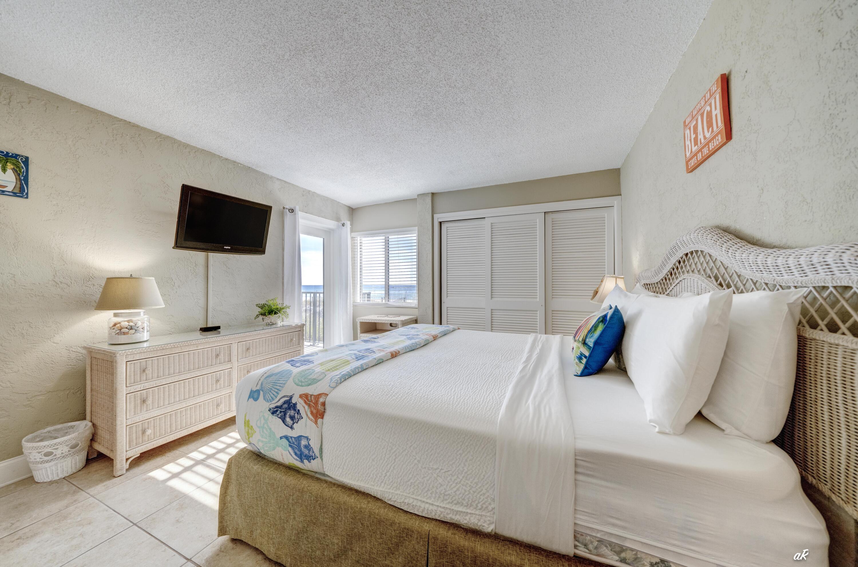 SUGAR BEACH T/H - Residential