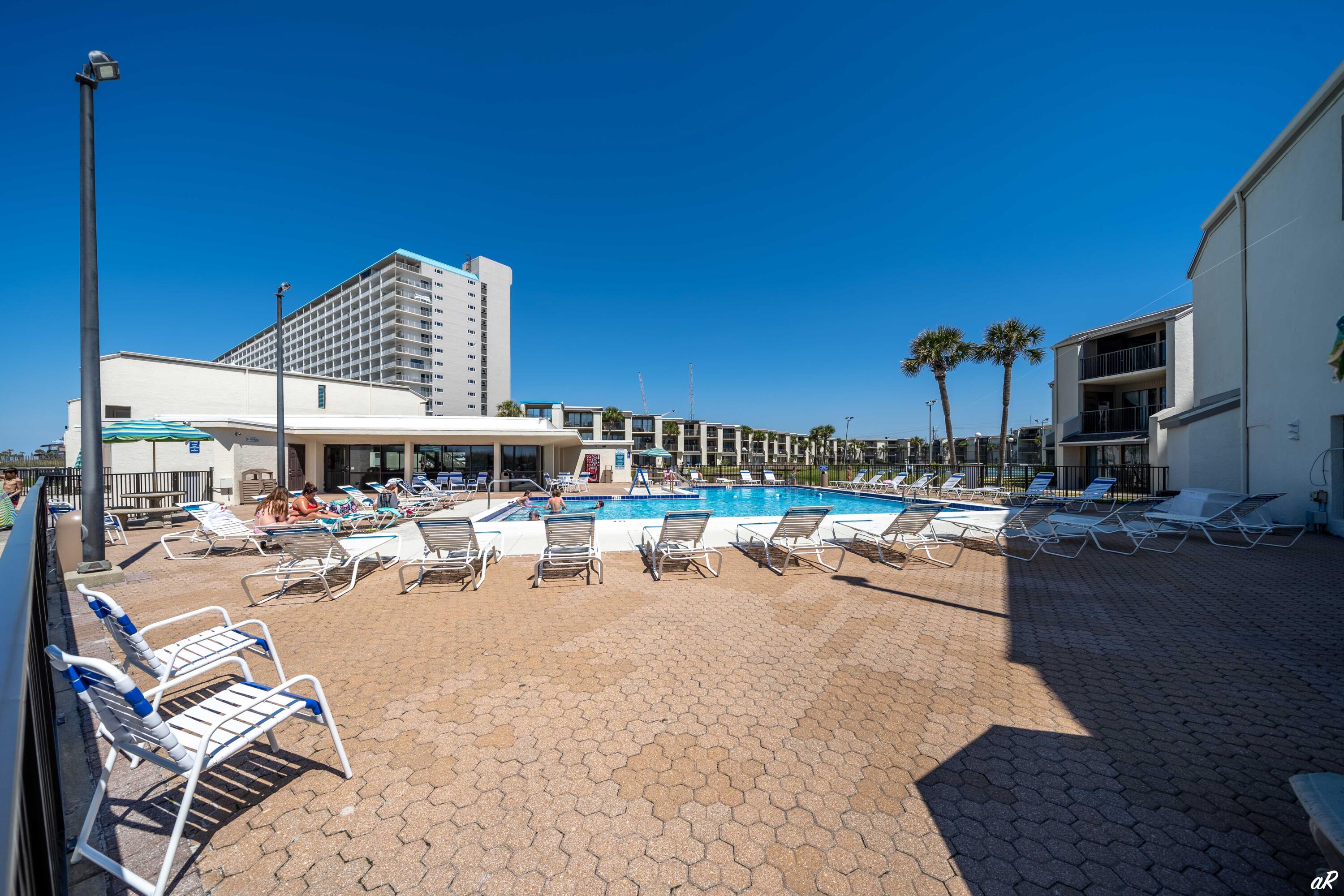 SUGAR BEACH T/H - Residential