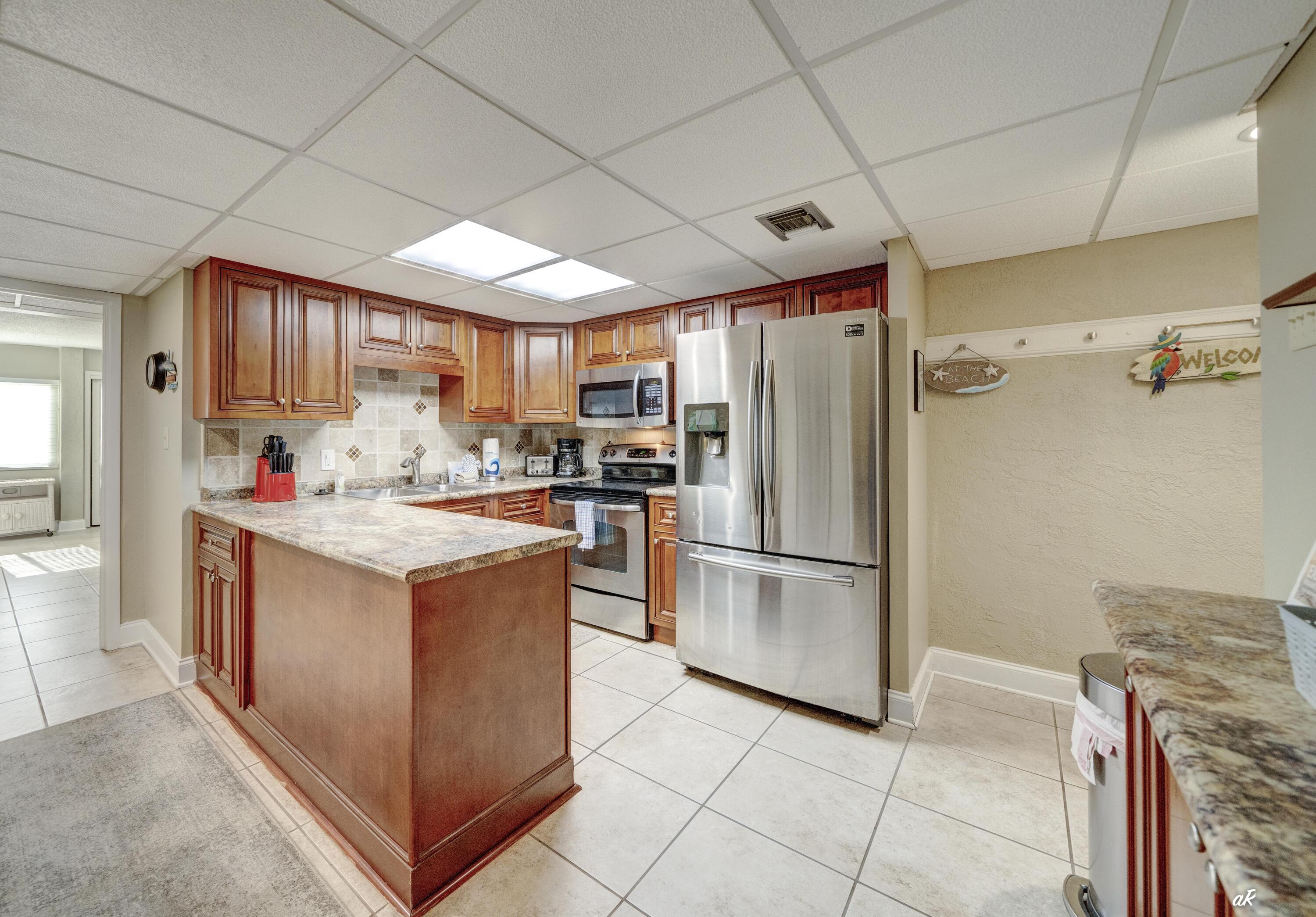 SUGAR BEACH T/H - Residential