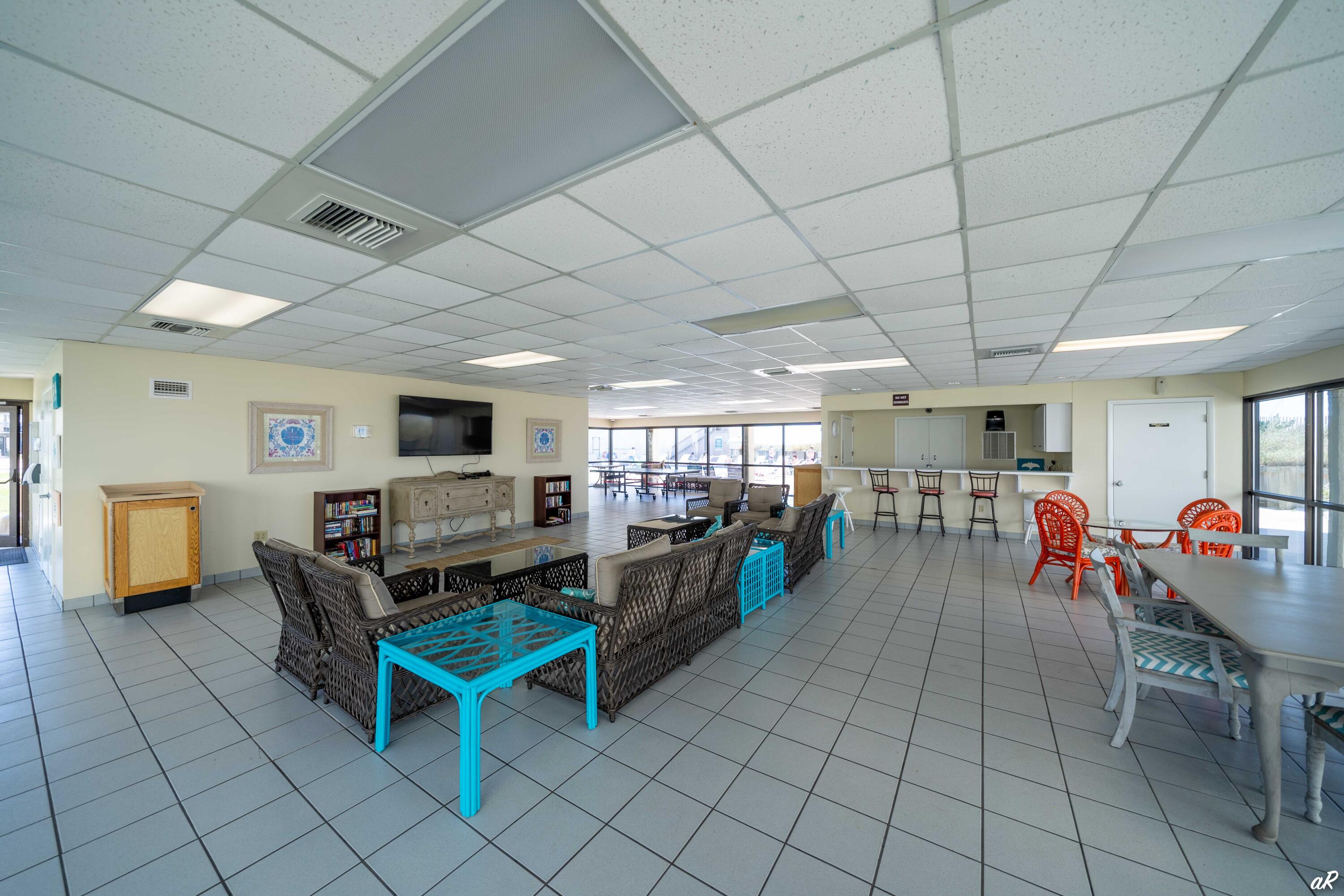 SUGAR BEACH T/H - Residential