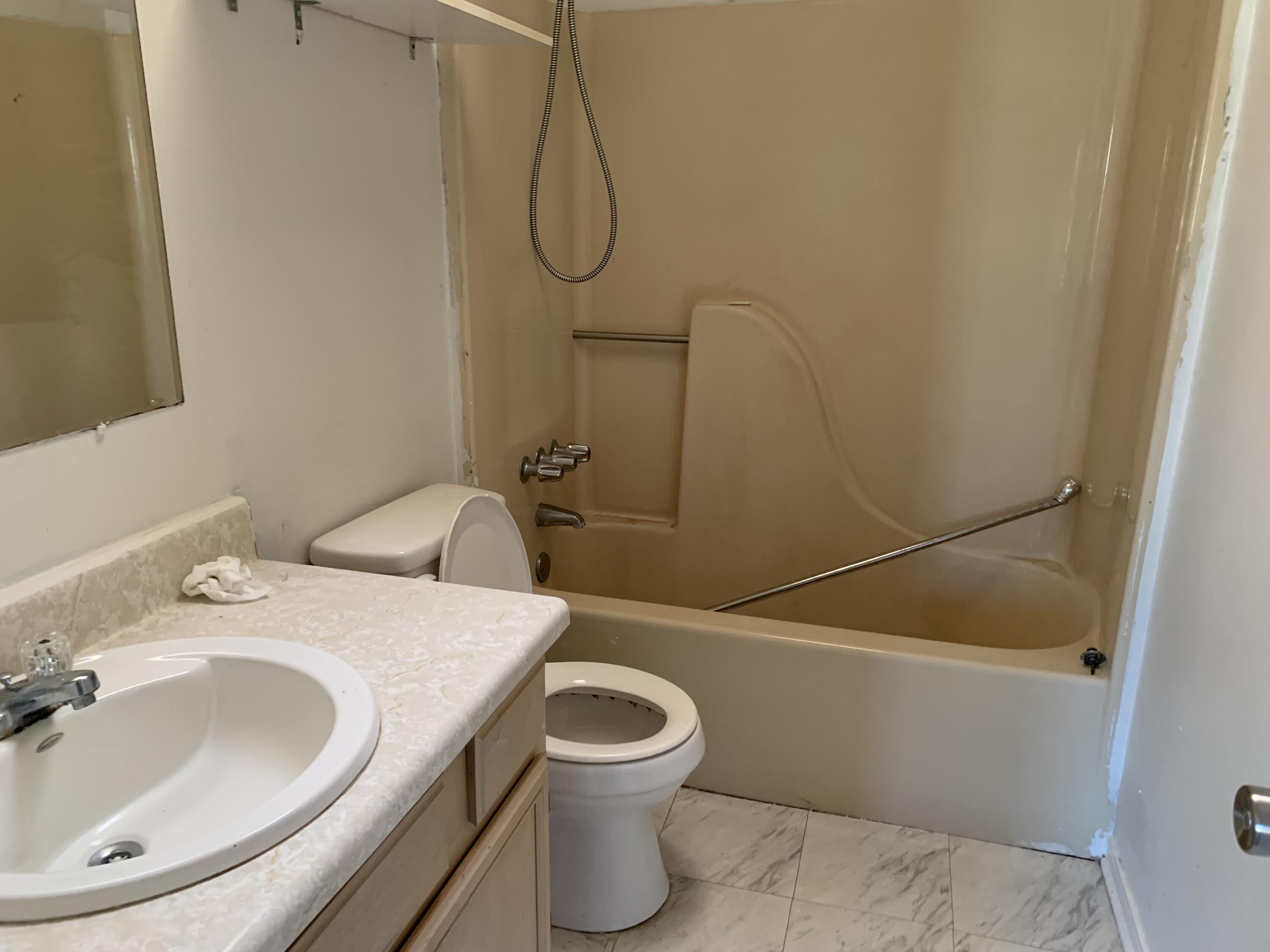 EAST BAY RIVER ESTATES - Residential