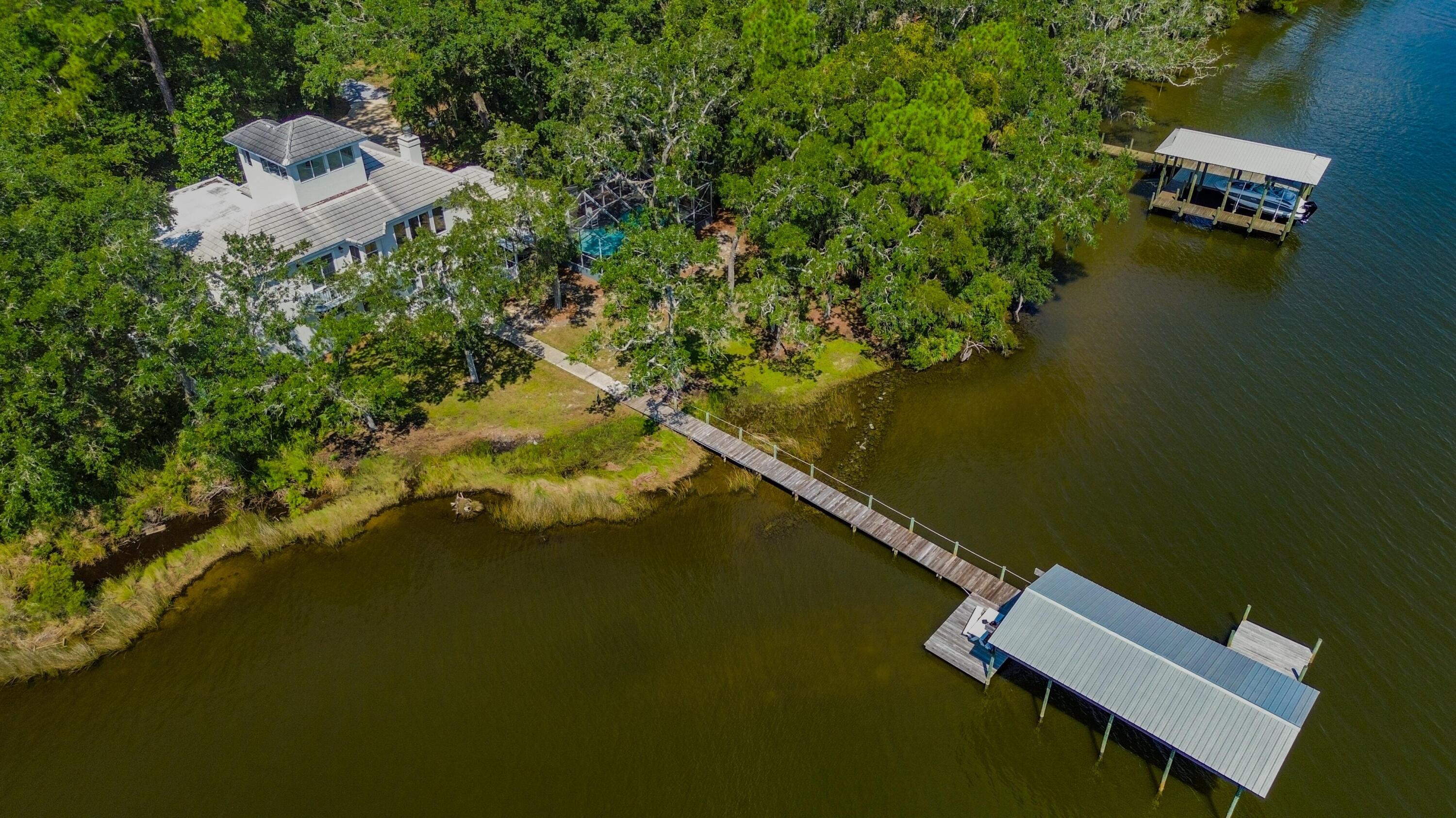 WOODLAND BAYOU ESTATES - Residential