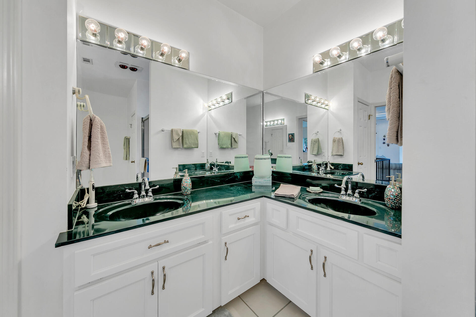 WOODLAND BAYOU ESTATES - Residential